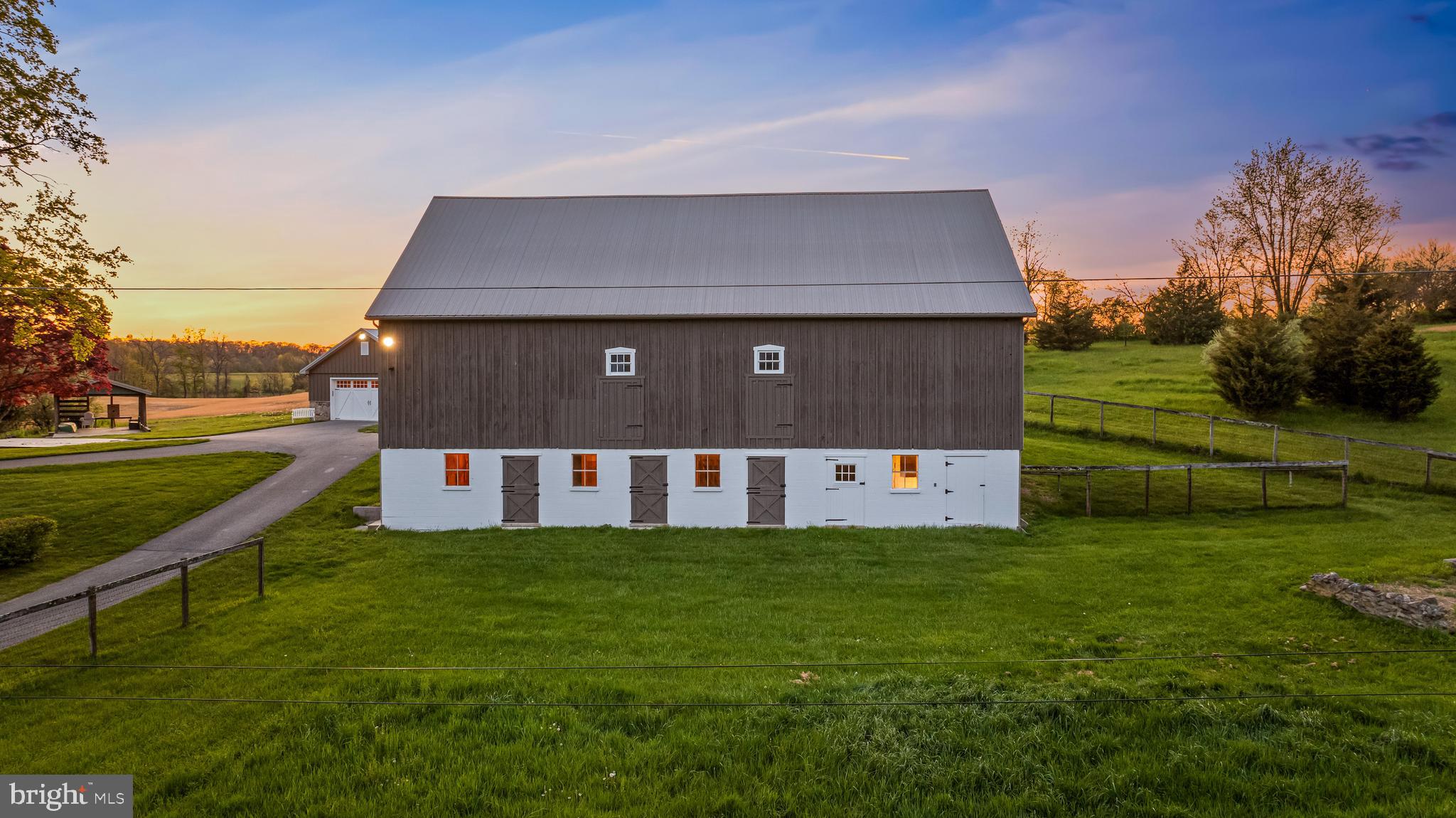 FREELAND - Farm