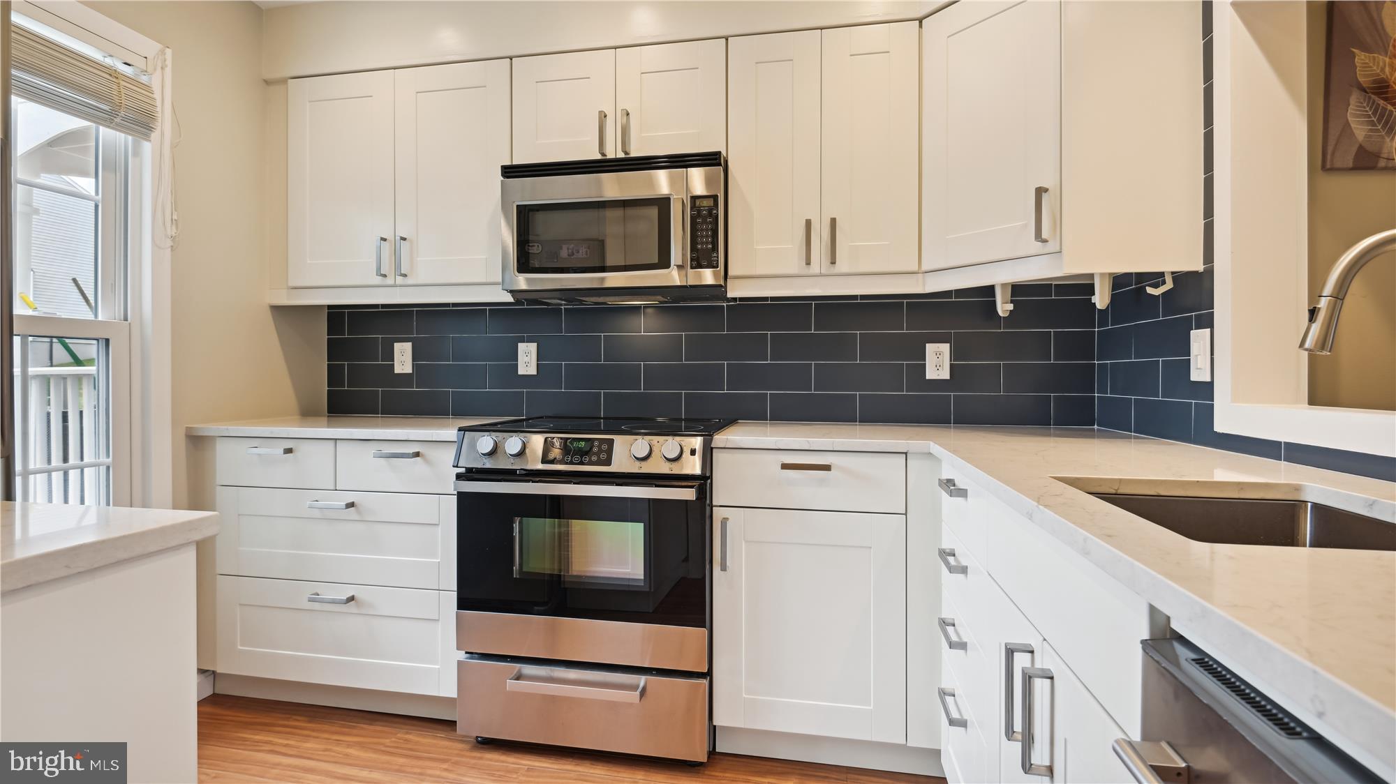 SOUTH KINGS STATION - Residential Lease