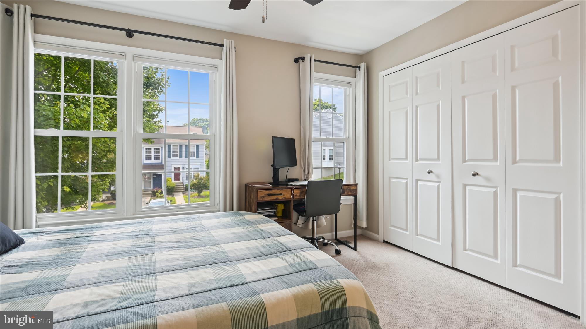 SOUTH KINGS STATION - Residential Lease
