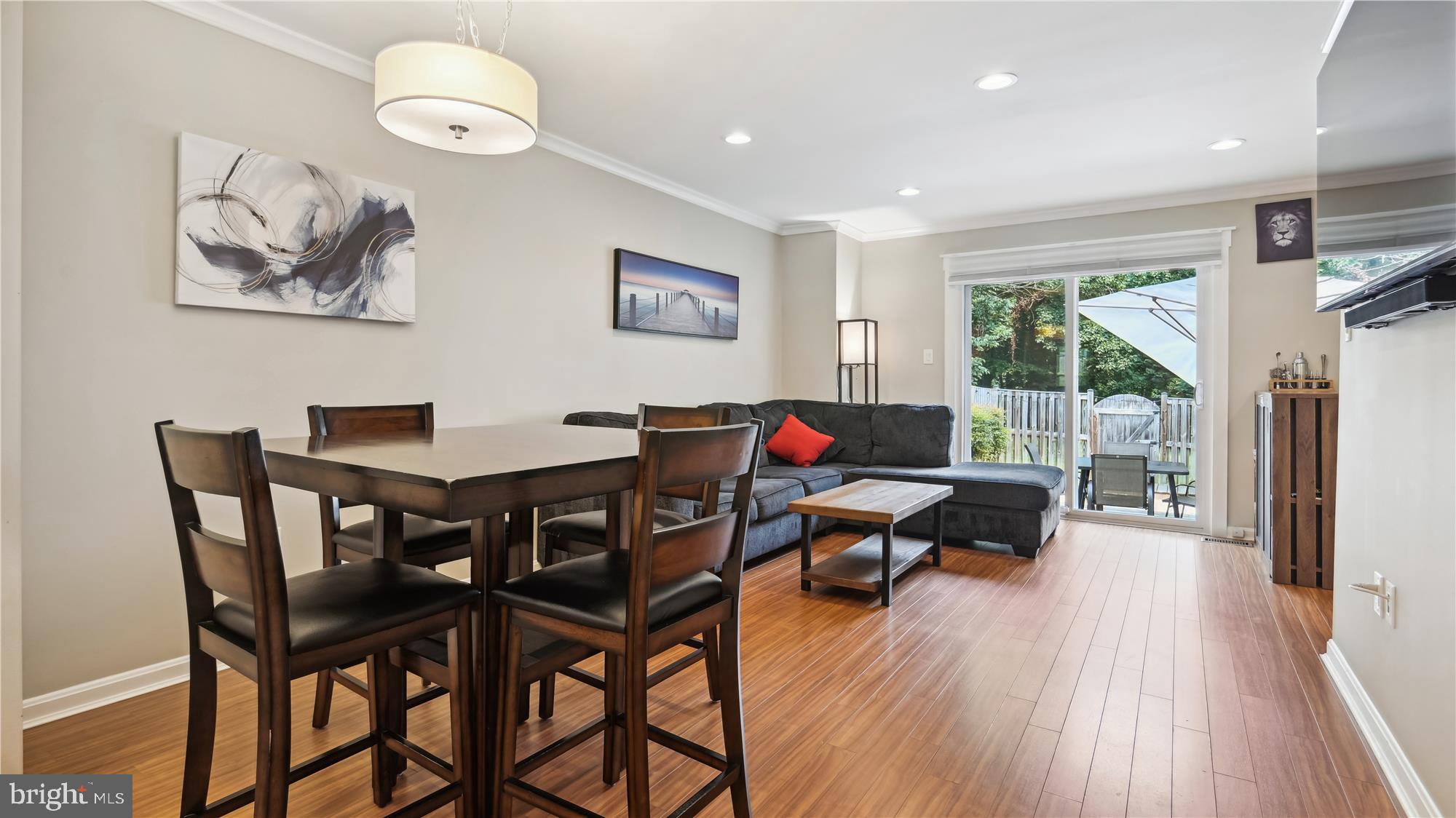 SOUTH KINGS STATION - Residential Lease