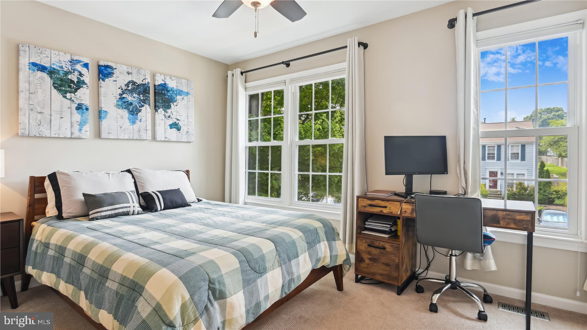 SOUTH KINGS STATION - Residential Lease
