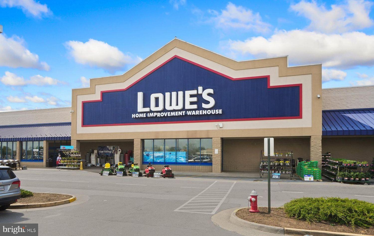 SOUTH KINGS STATION - Residential Lease