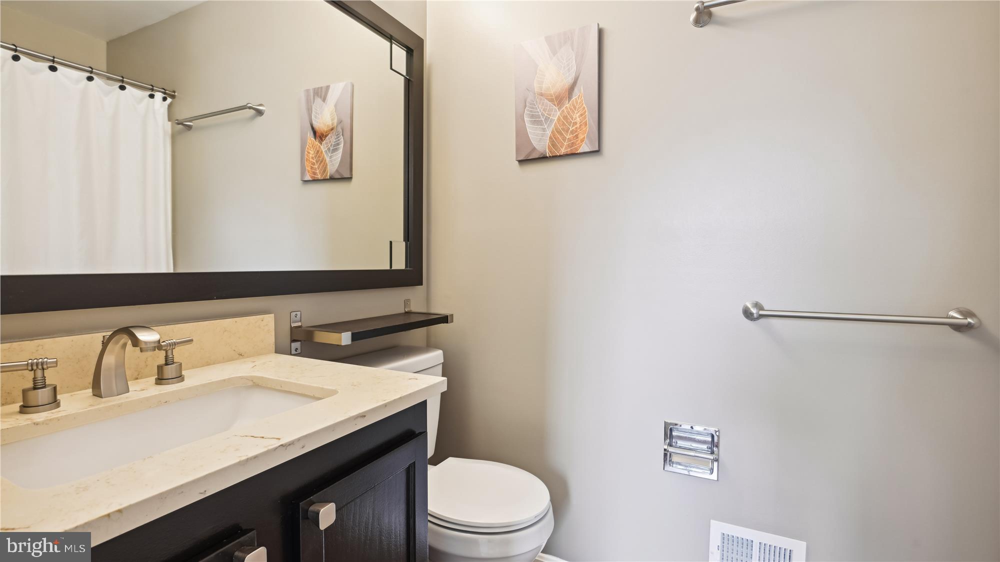 SOUTH KINGS STATION - Residential Lease