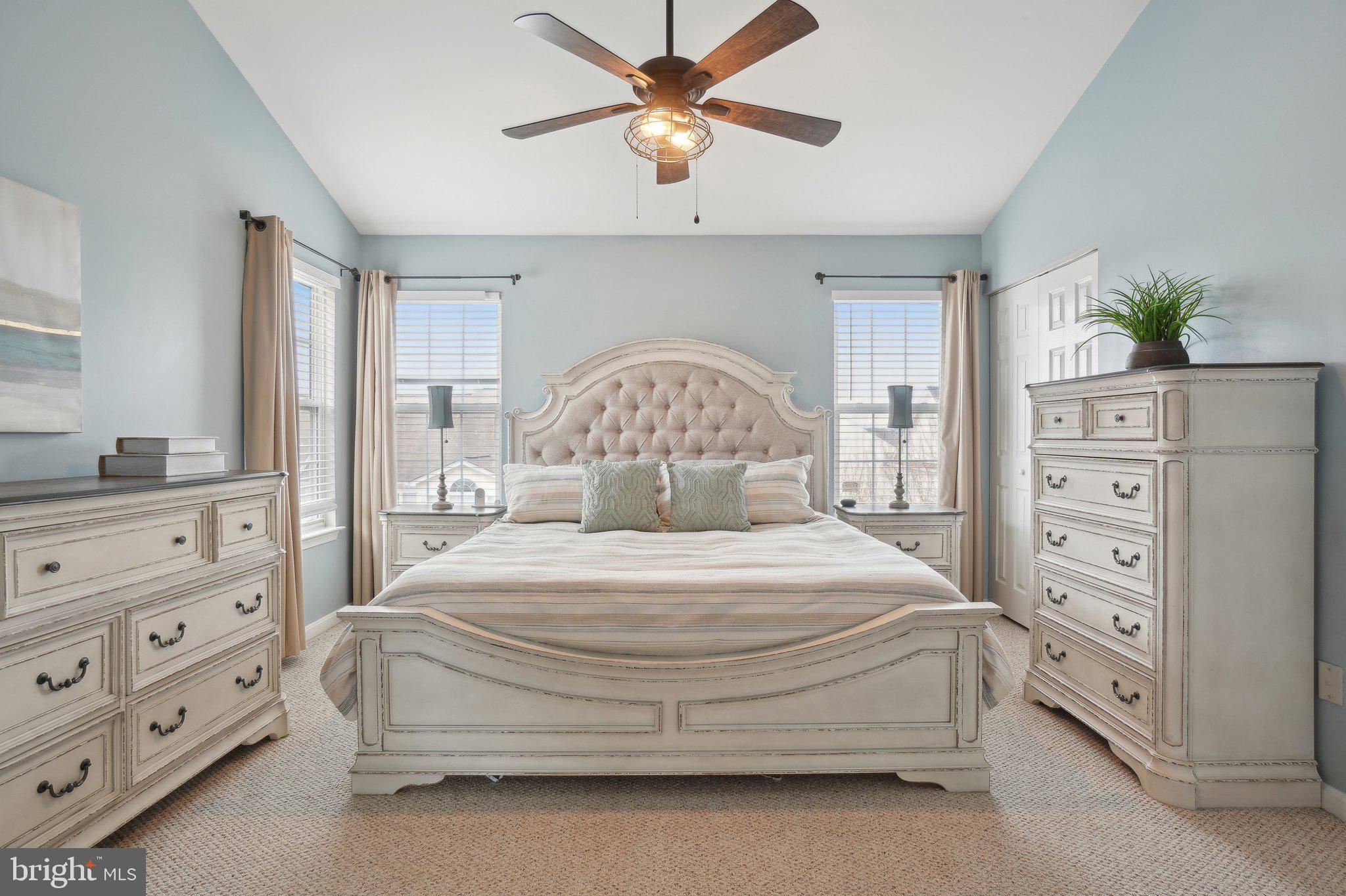 SOUTH RIDING - Residential