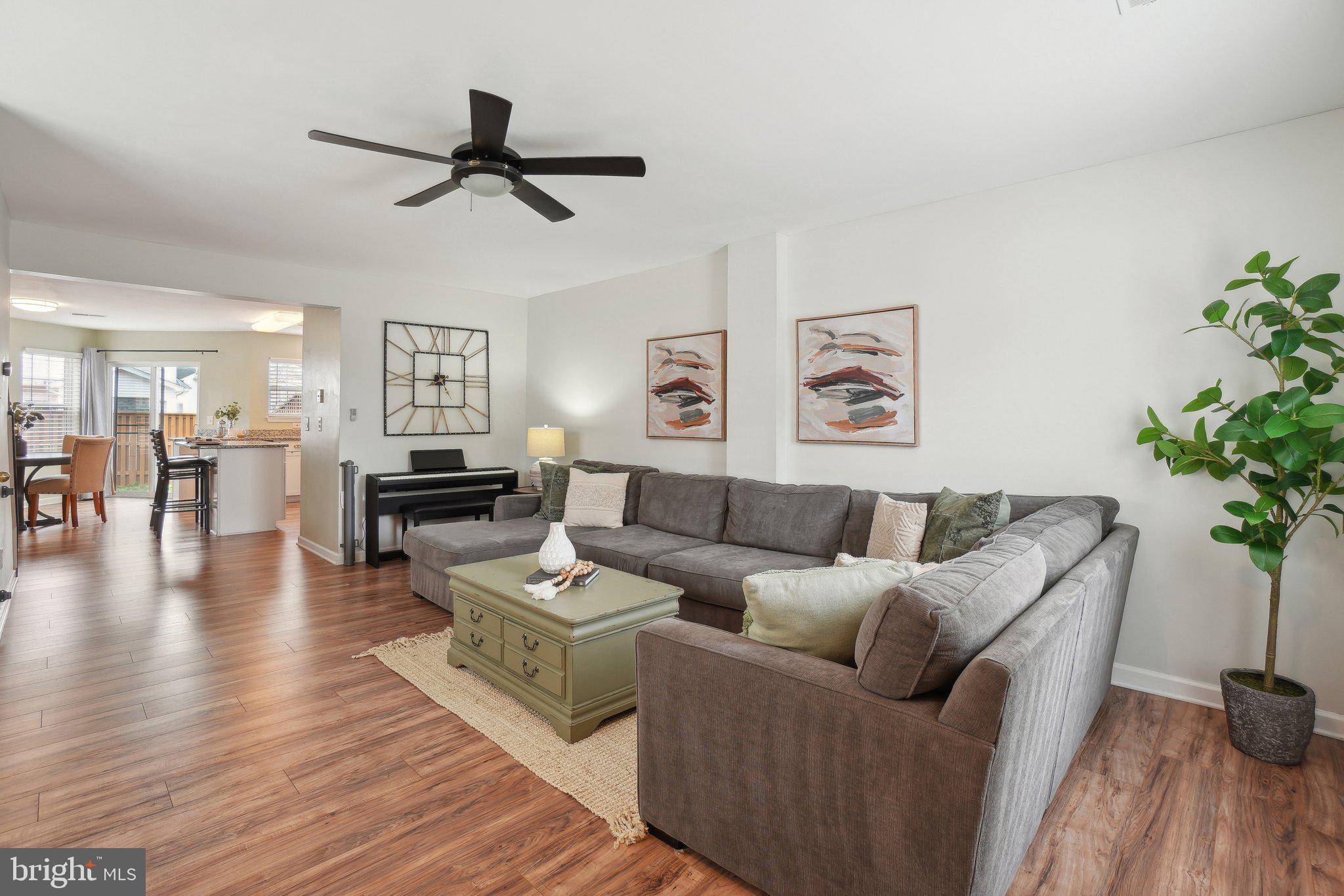 SOUTH RIDING - Residential