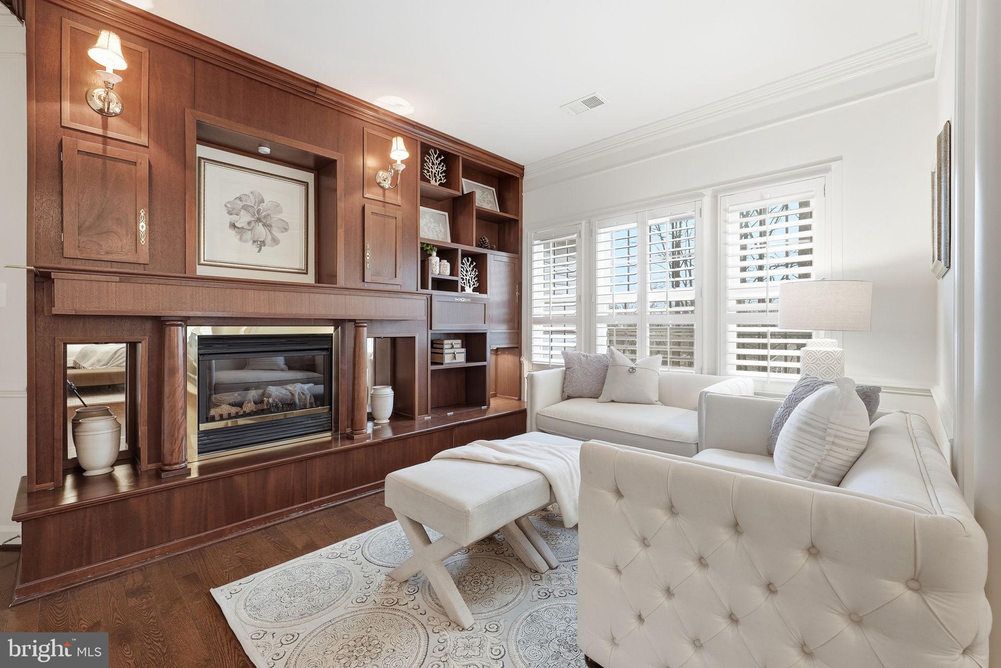 CEDAR CHASE - Residential