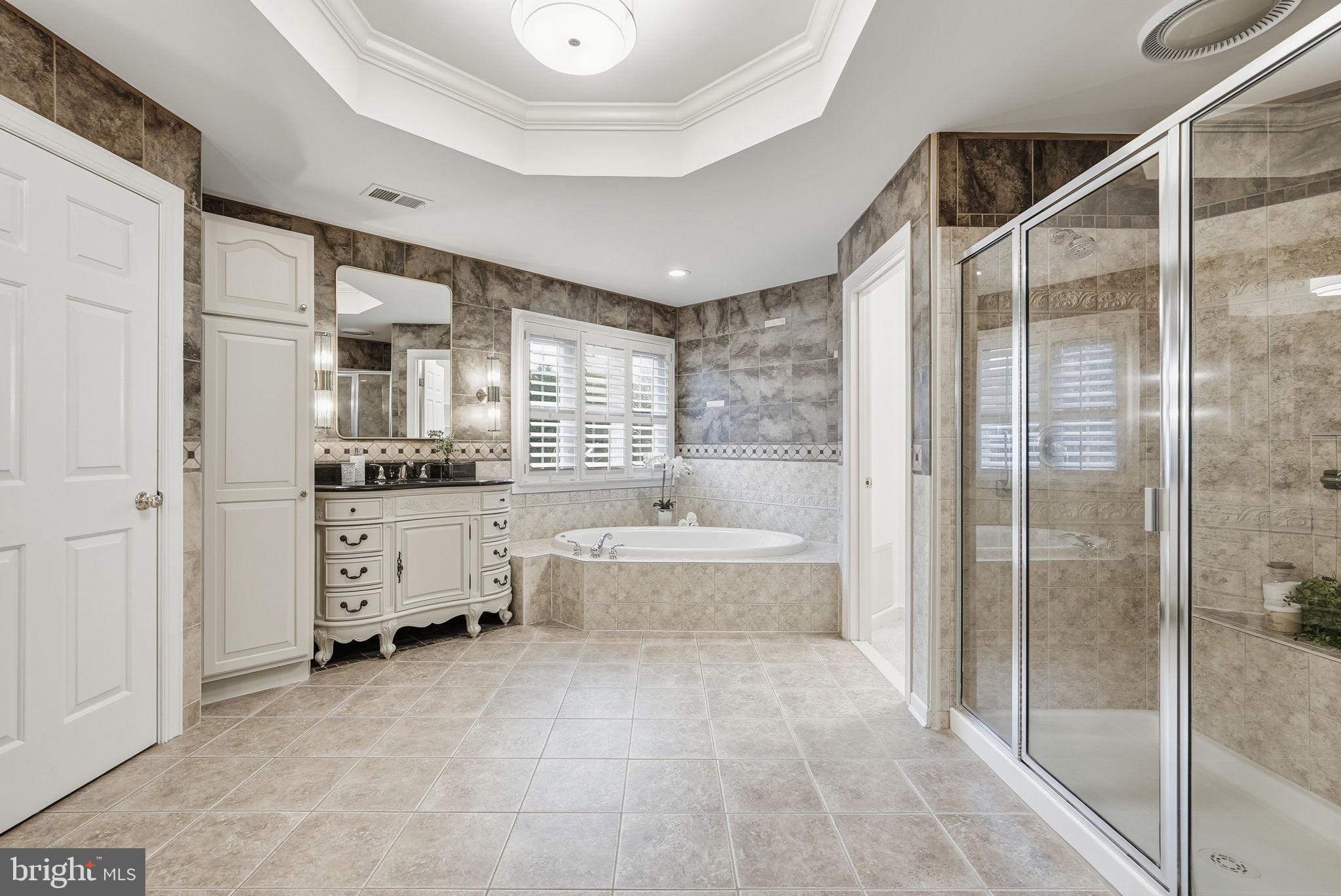 CEDAR CHASE - Residential