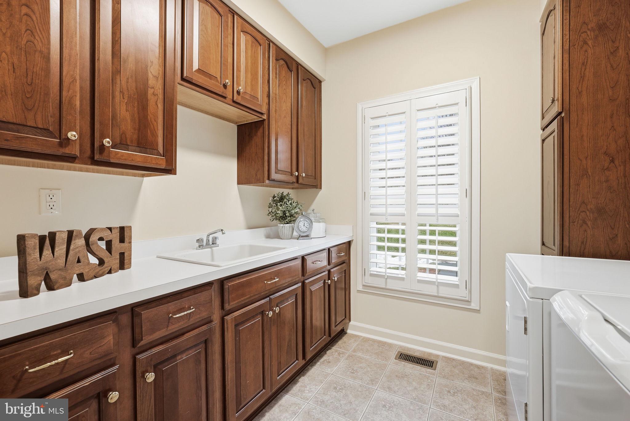 CEDAR CHASE - Residential