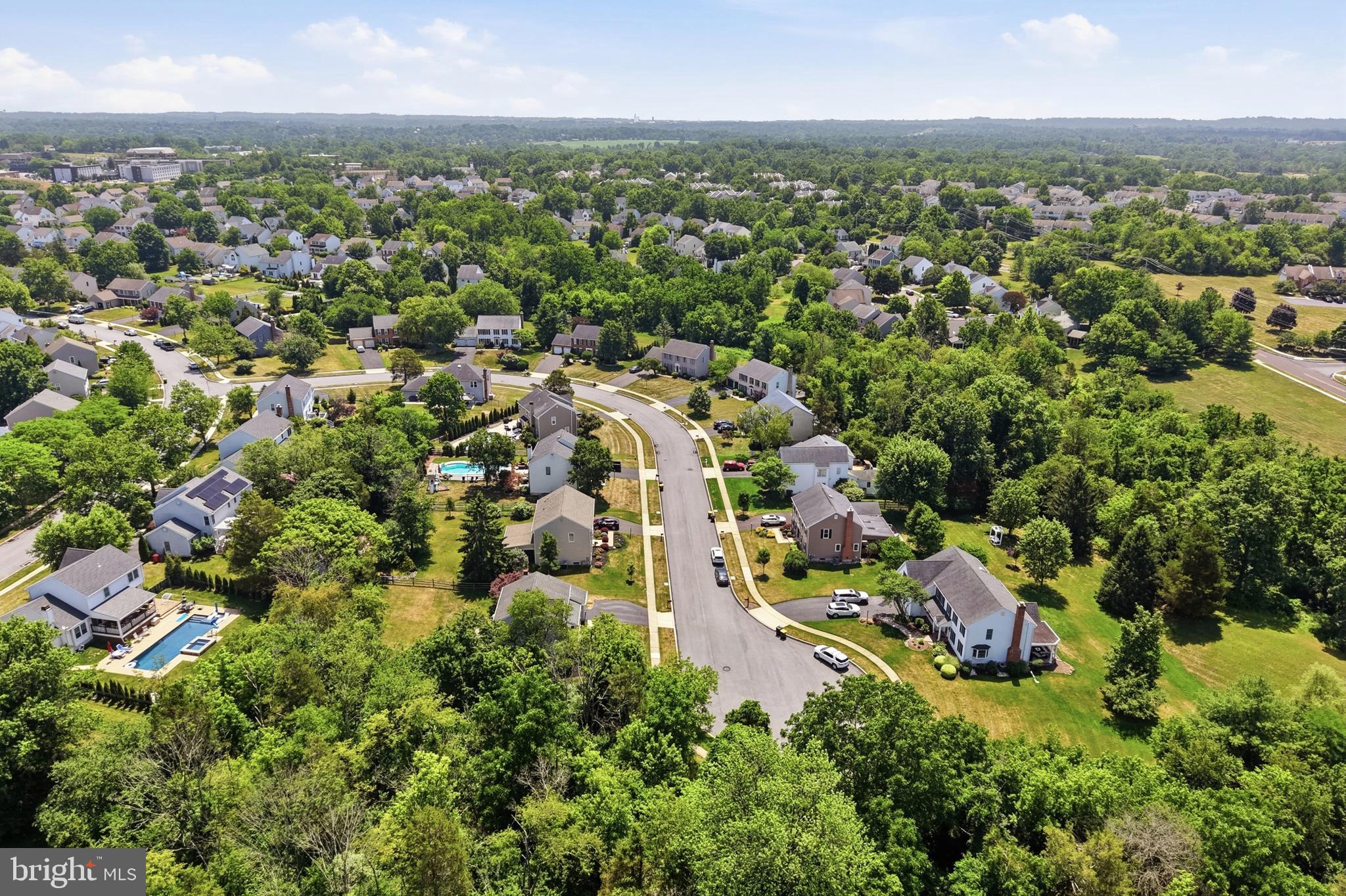 CHARLESTOWNE - Residential