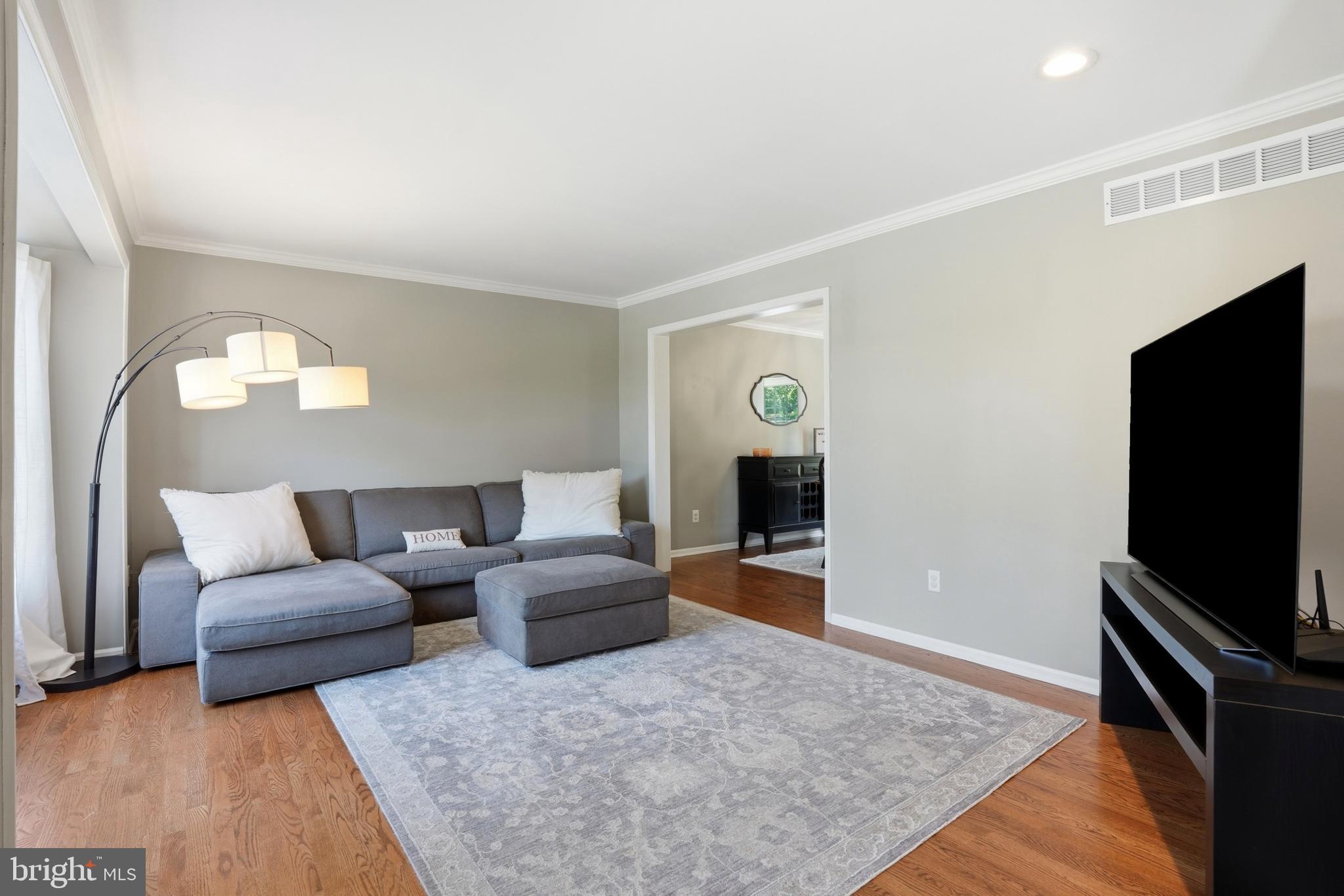 CHARLESTOWNE - Residential