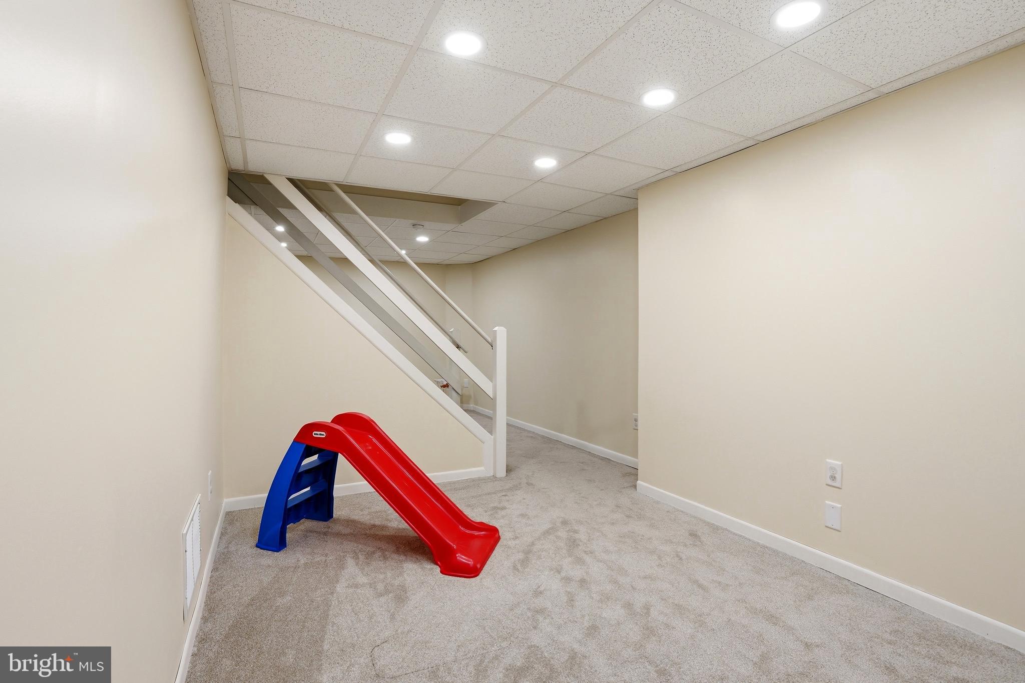 CHARLESTOWNE - Residential