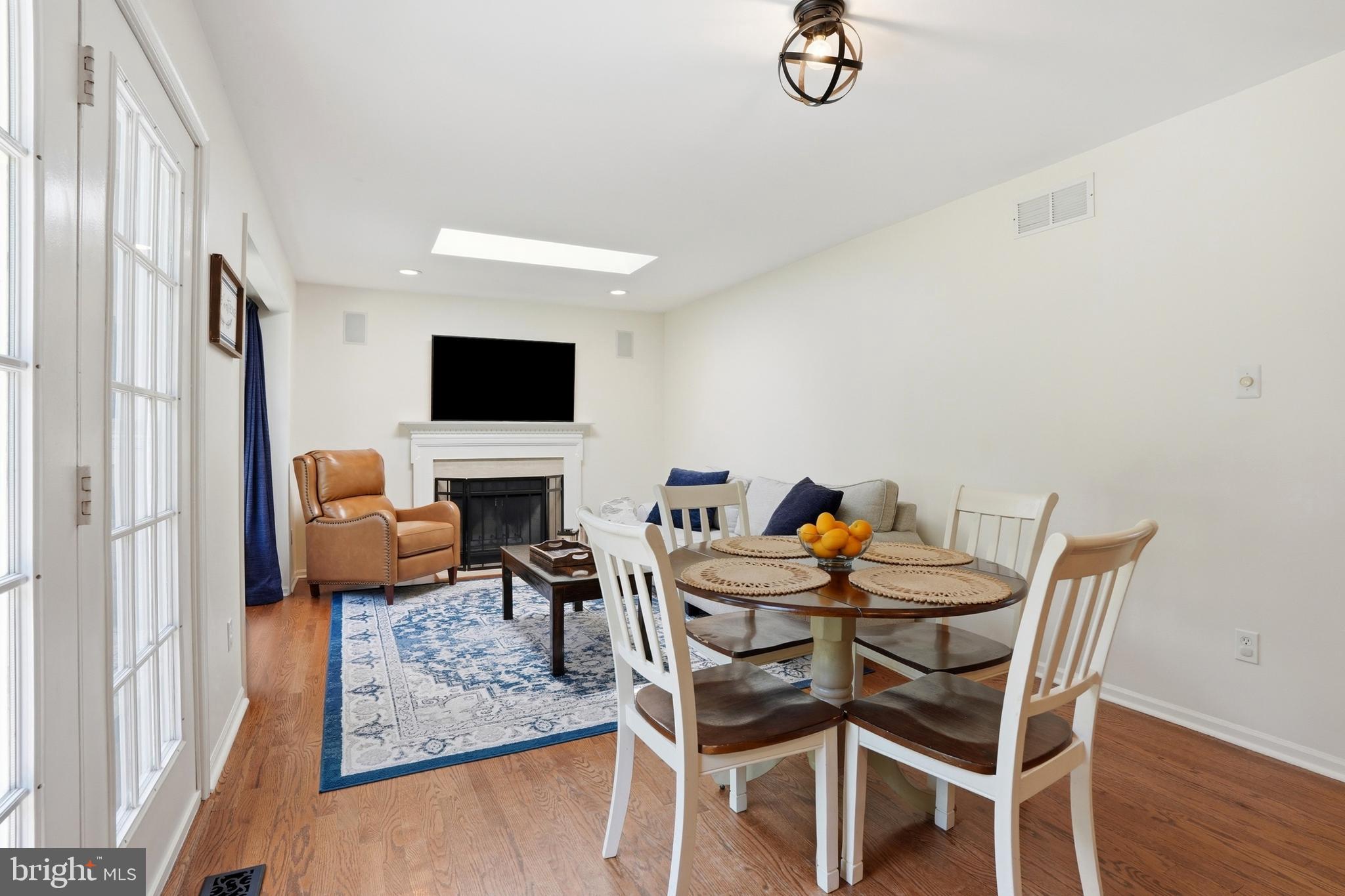CHARLESTOWNE - Residential