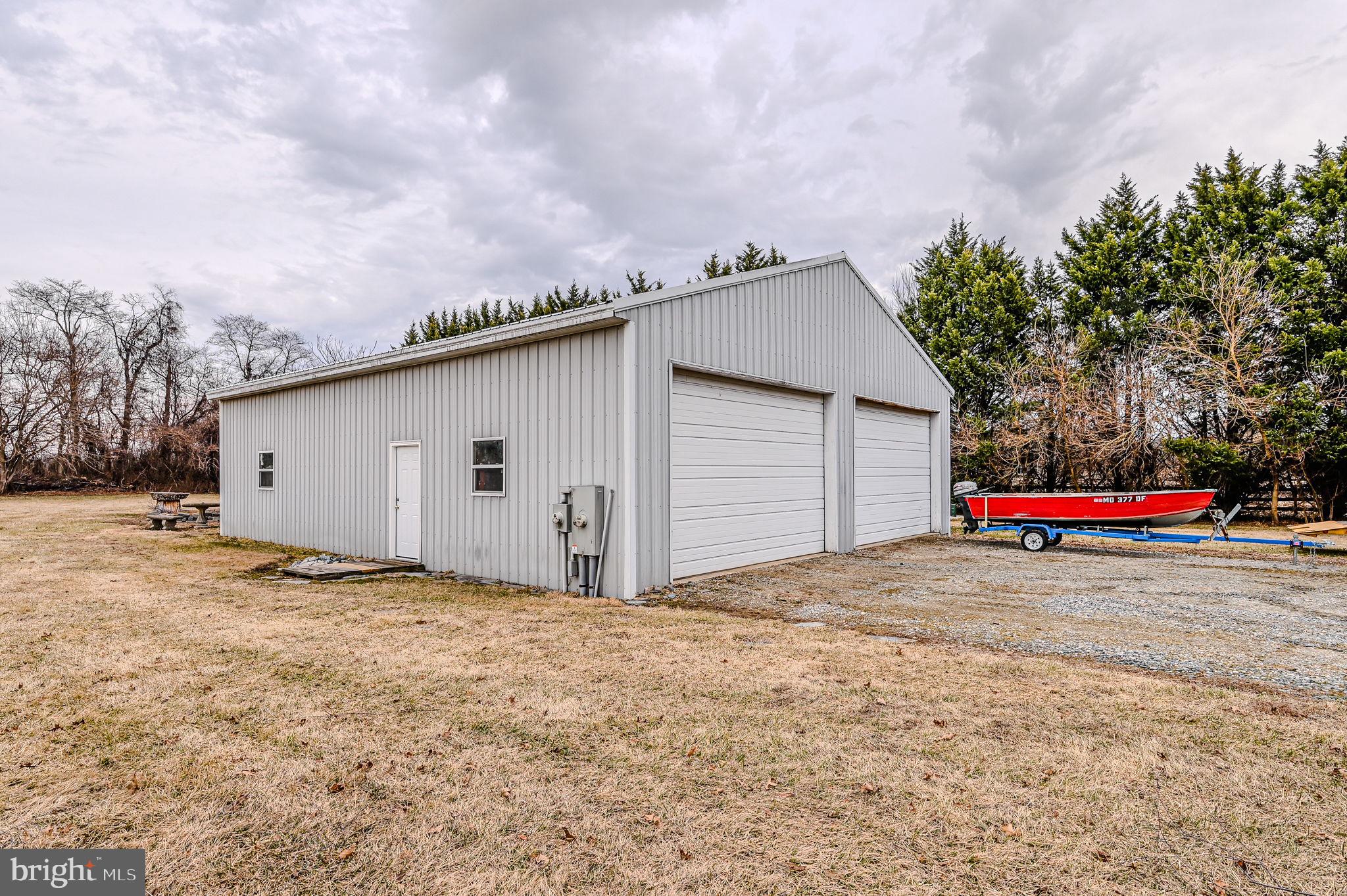SMITH CREEK - Farm