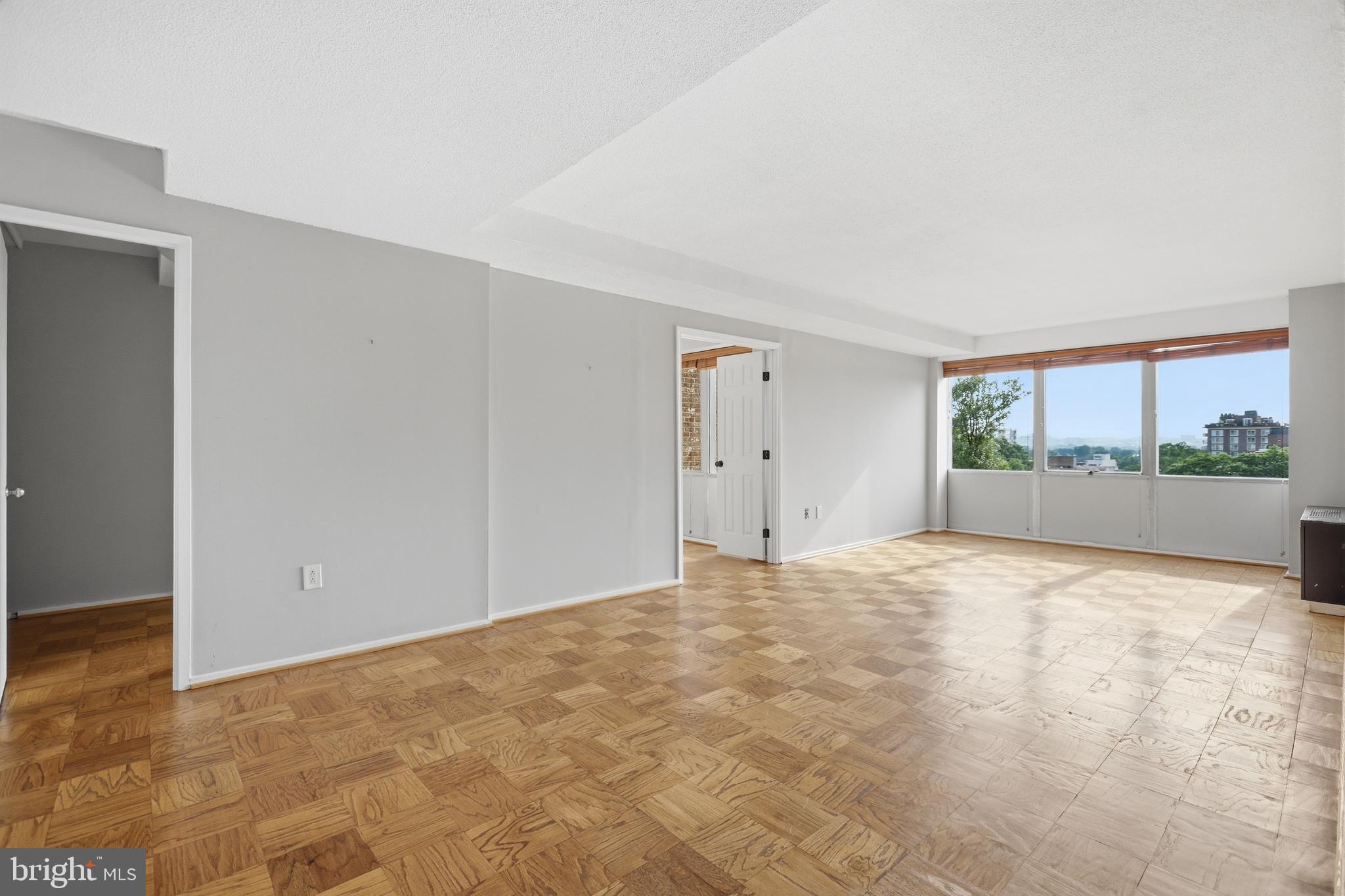 RIVER PARK - Residential