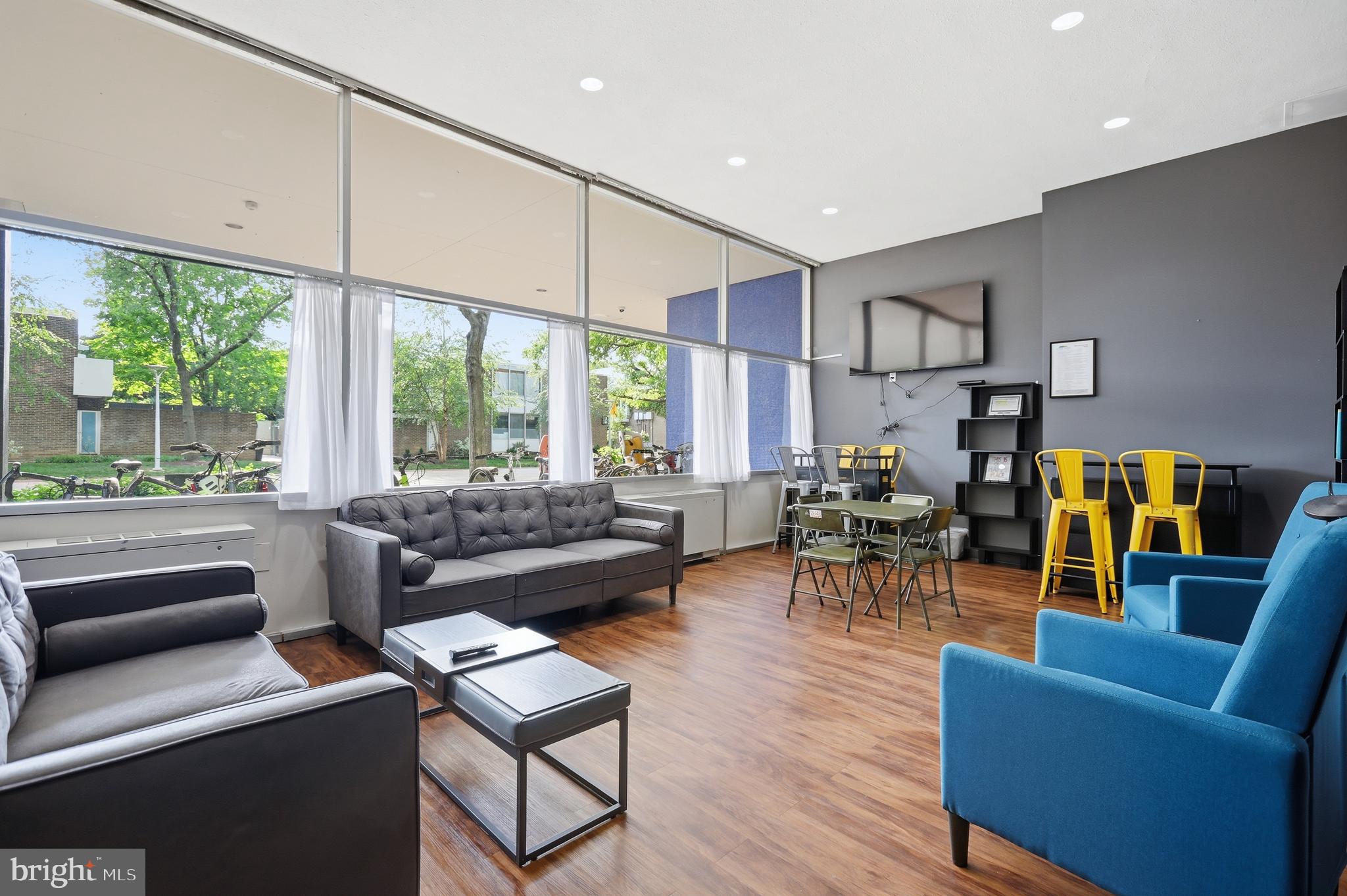 RIVER PARK - Residential