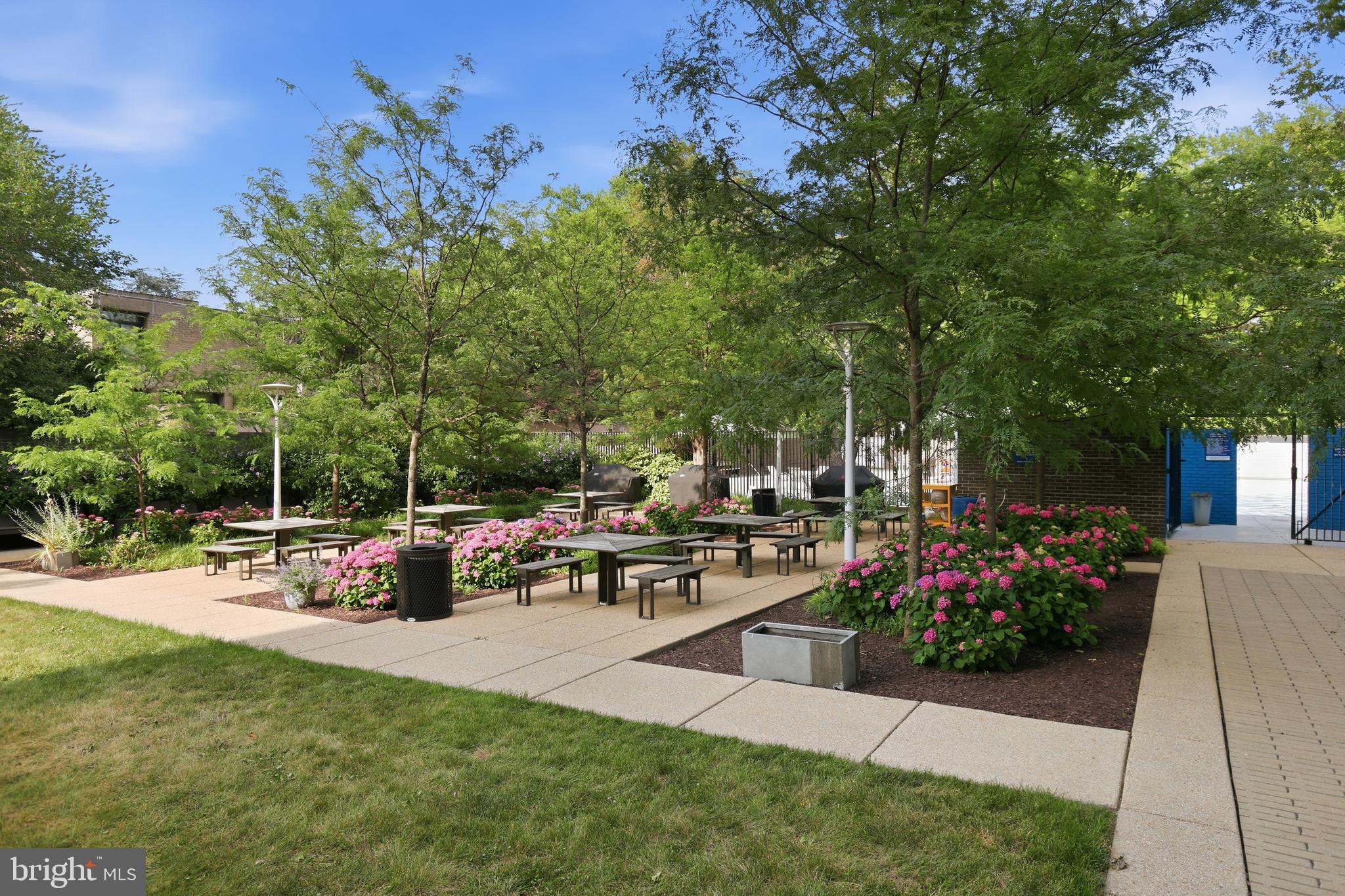 RIVER PARK - Residential