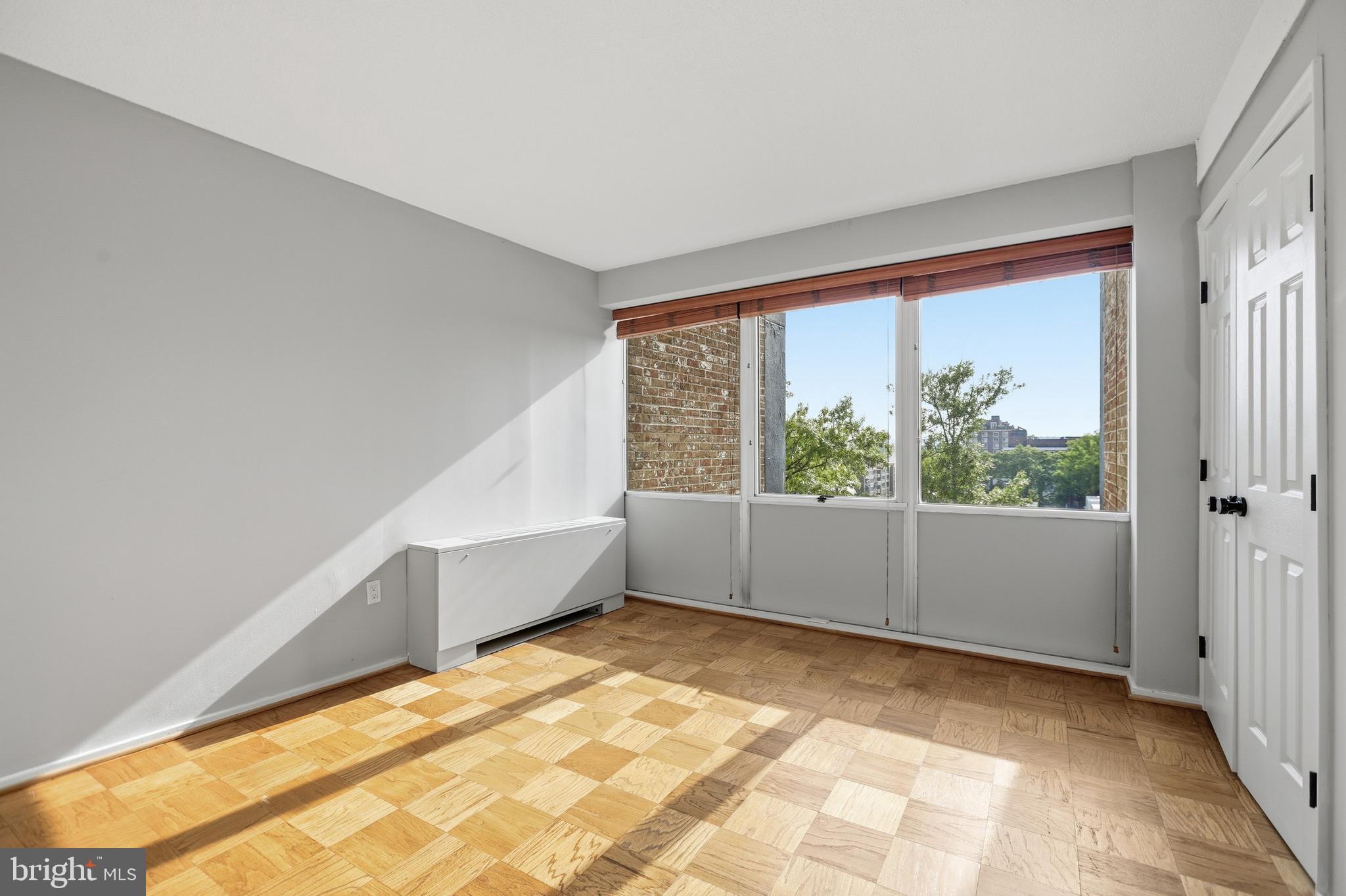 RIVER PARK - Residential