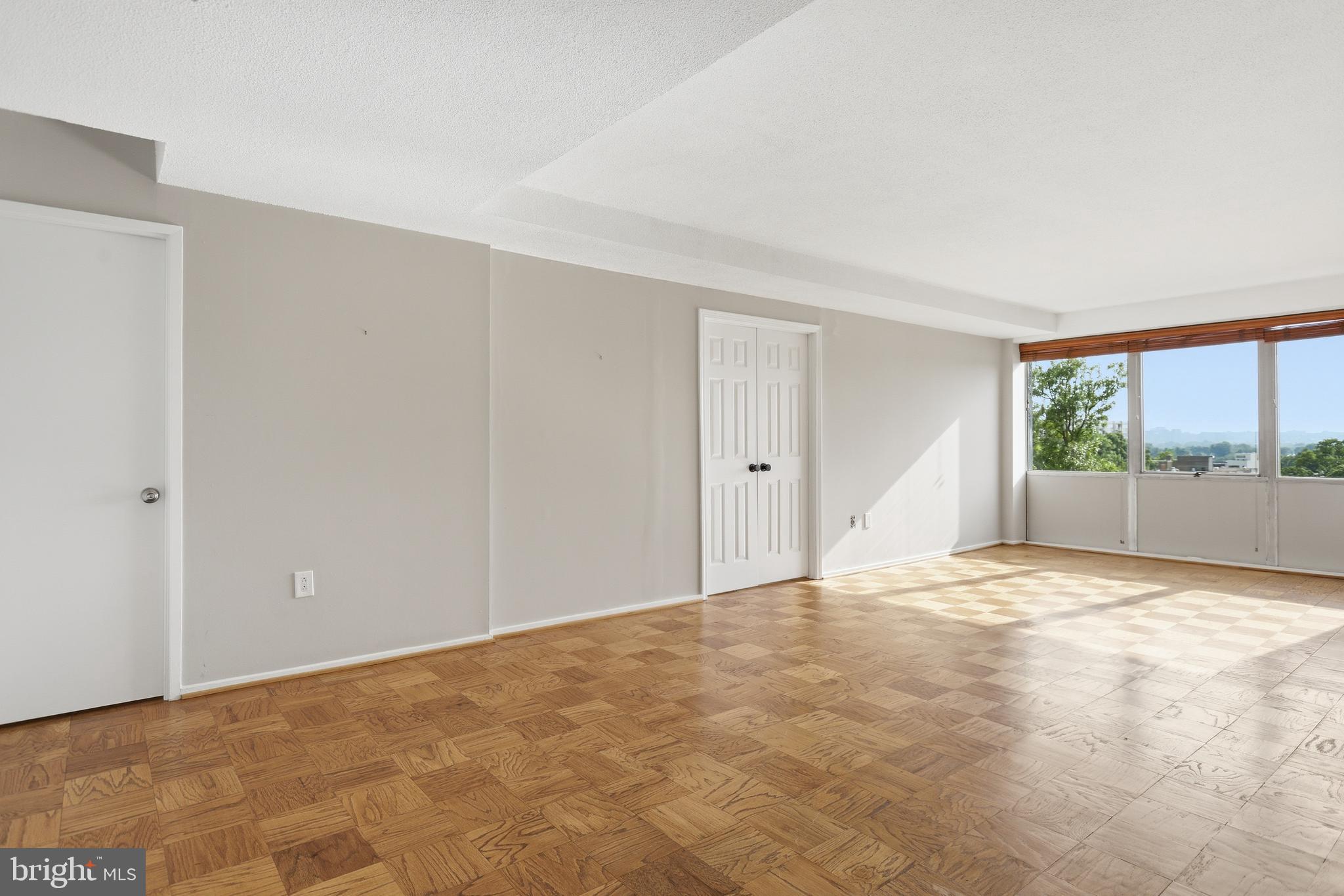 RIVER PARK - Residential