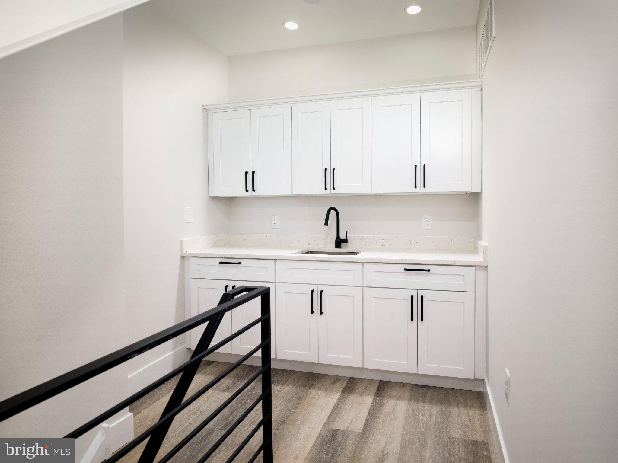 ROXBOROUGH - Residential