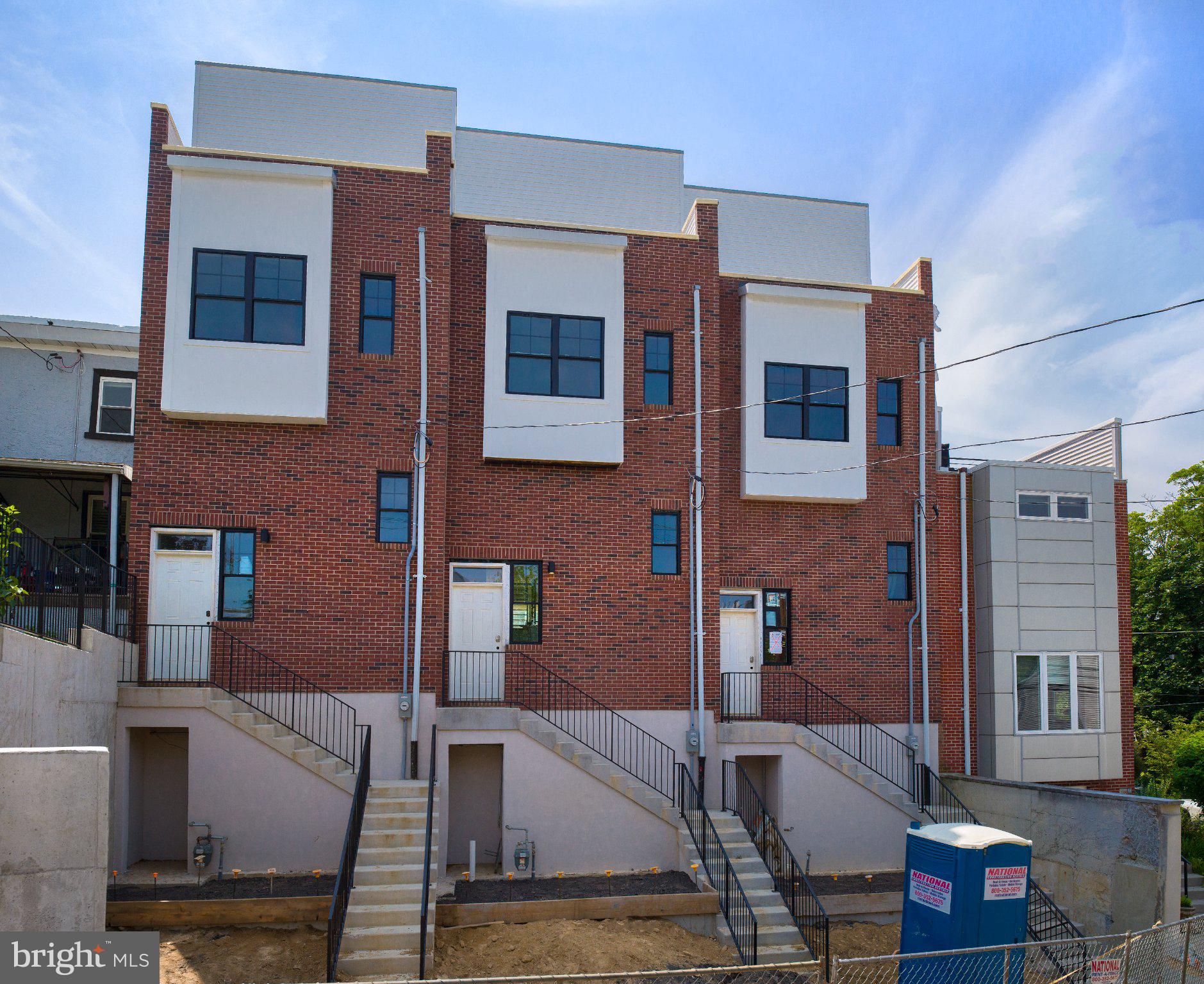 ROXBOROUGH - Residential