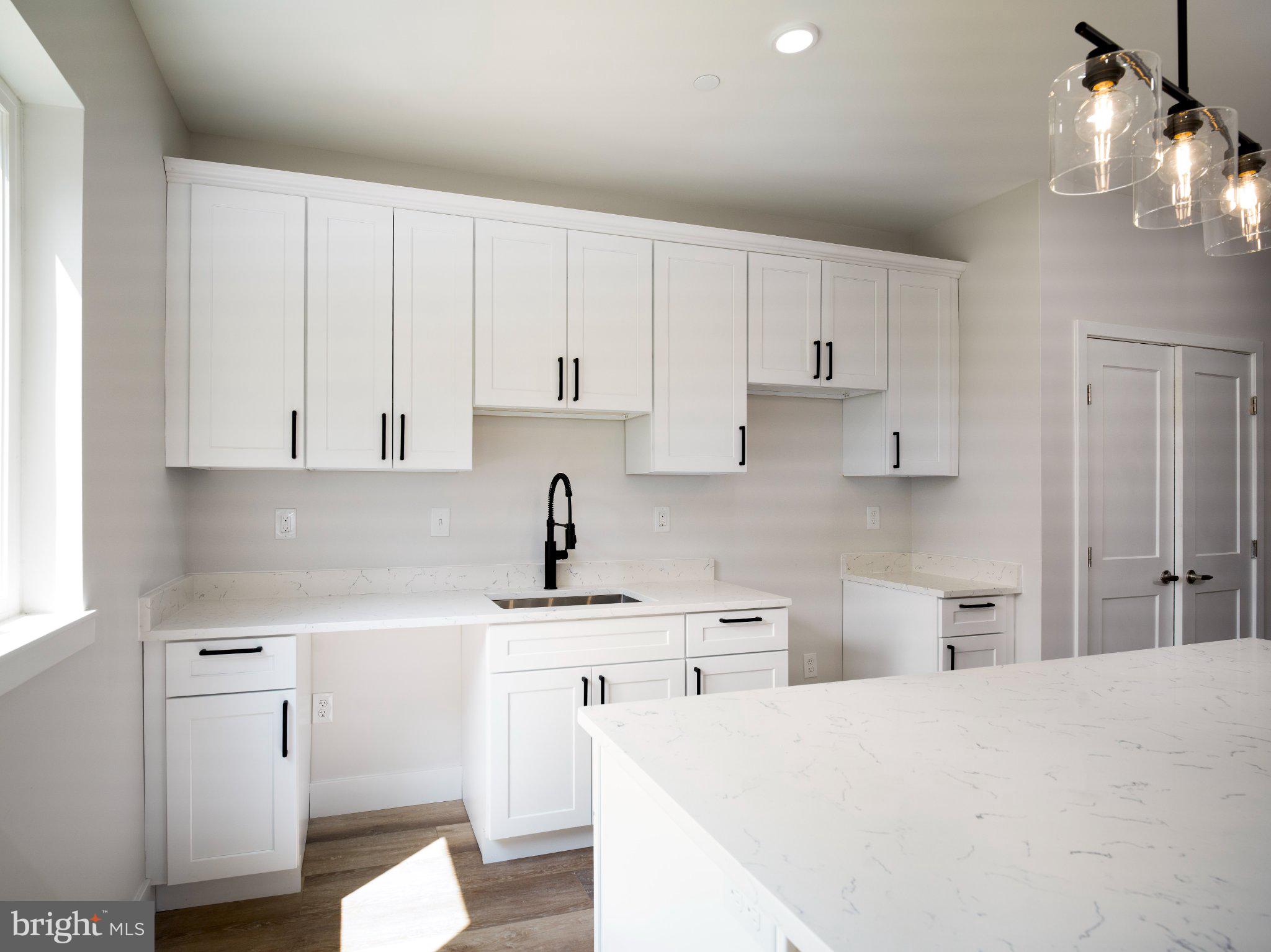 ROXBOROUGH - Residential