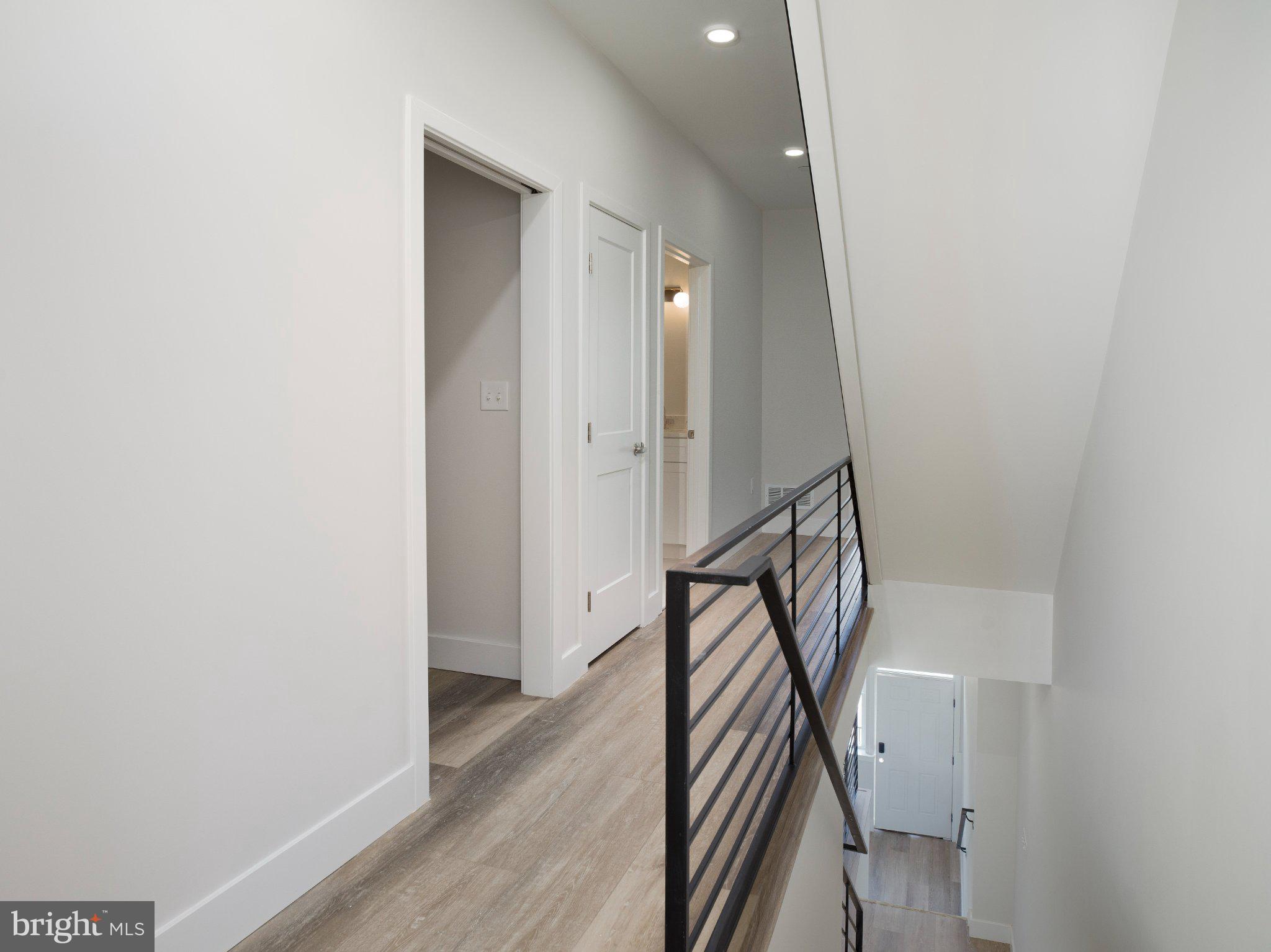 ROXBOROUGH - Residential