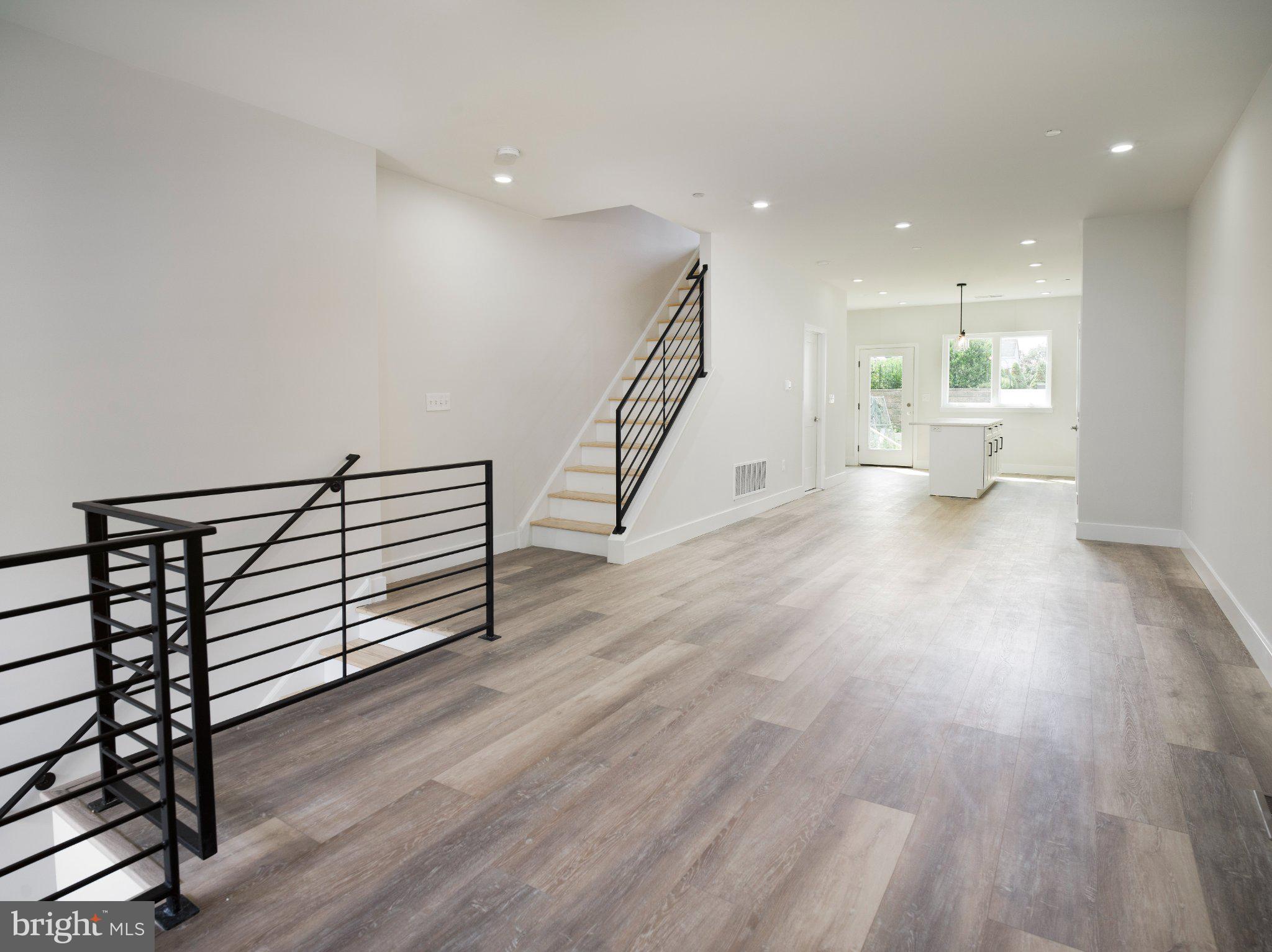 ROXBOROUGH - Residential