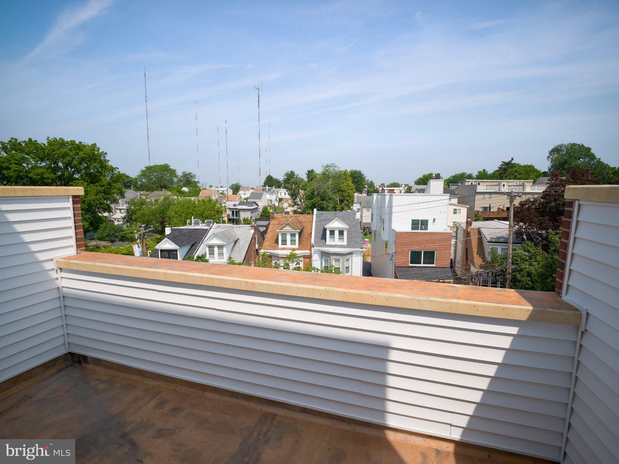 ROXBOROUGH - Residential