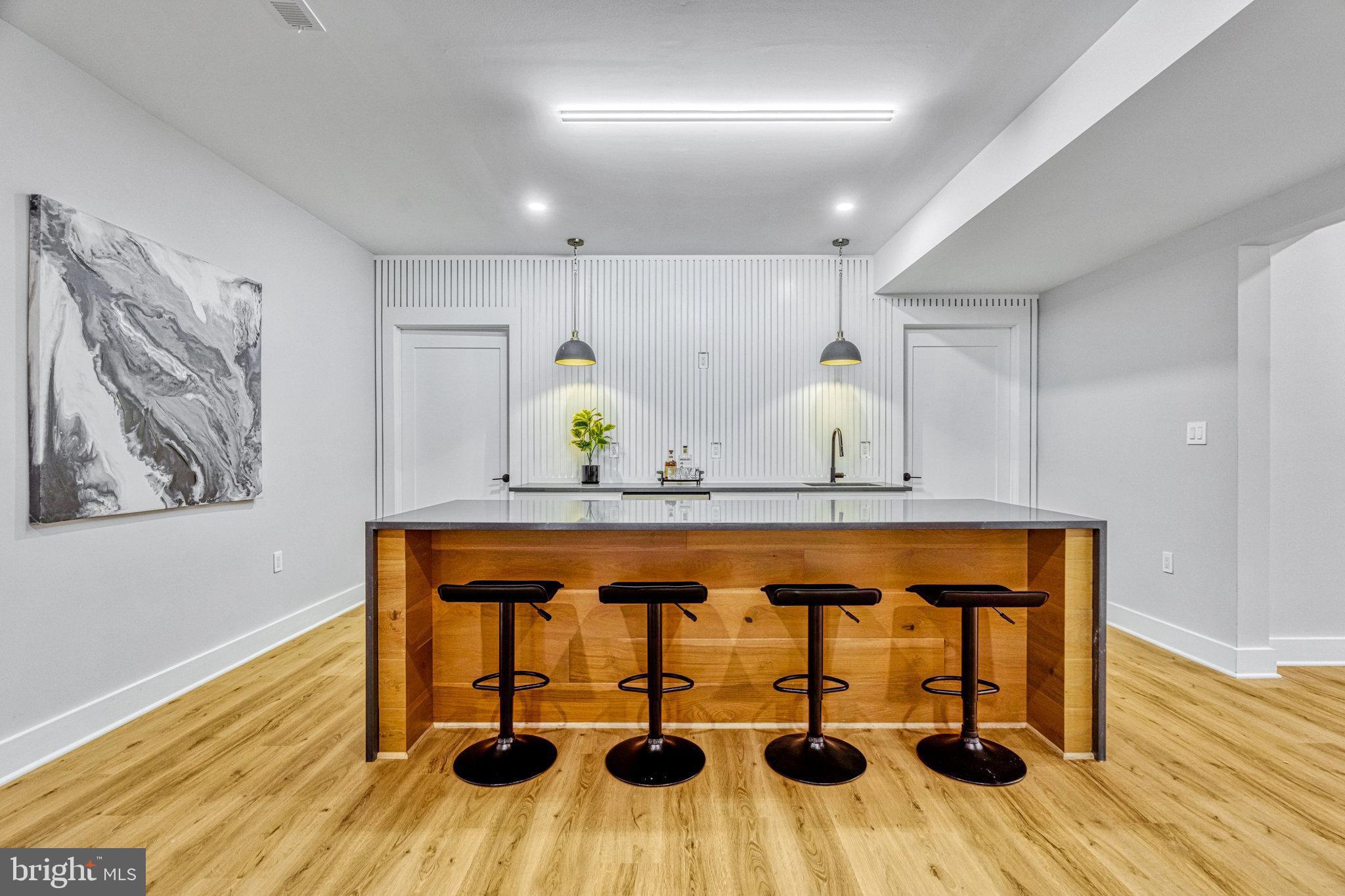 WESTBRIAR COUNTRY CLUB MANOR - Residential