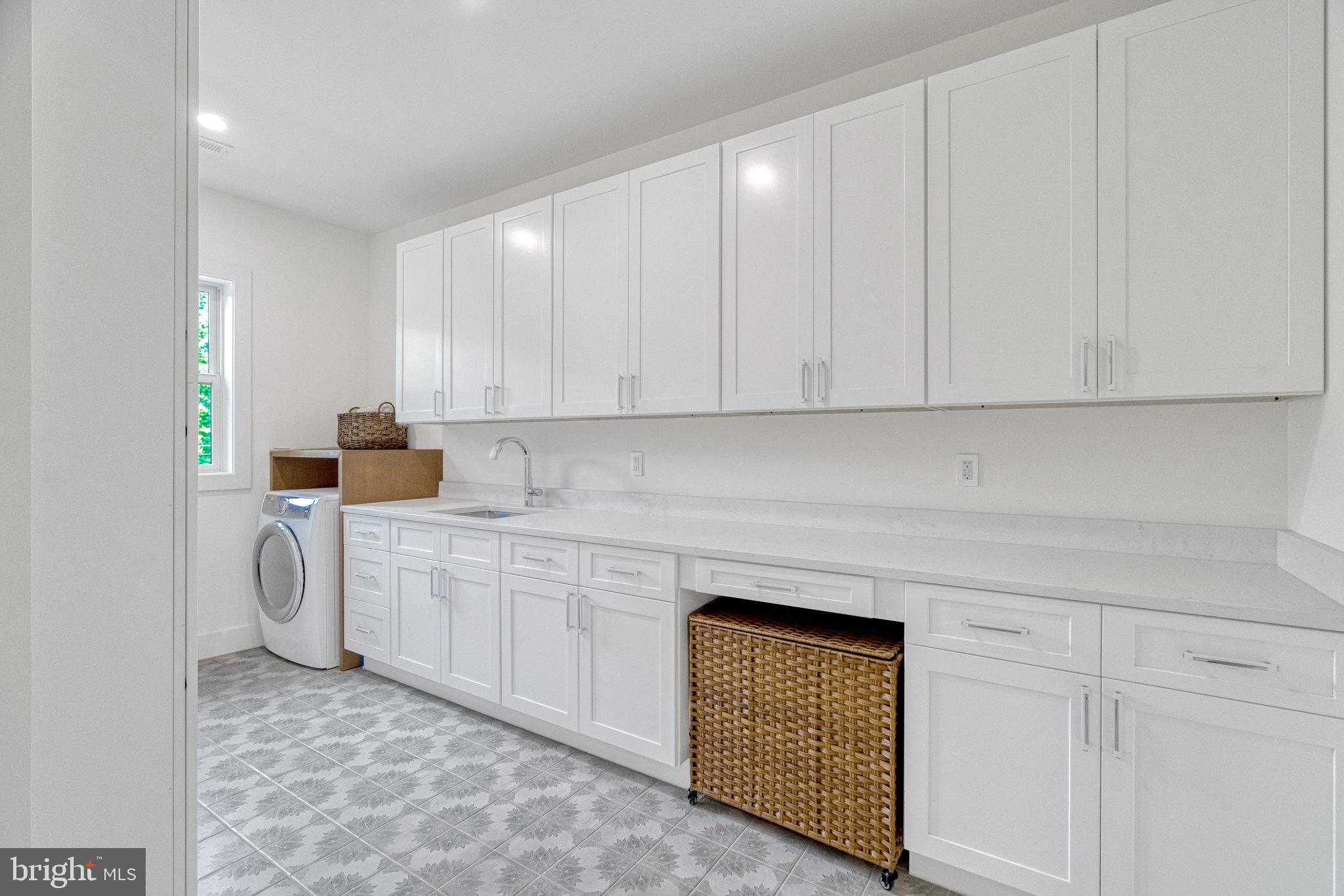 WESTBRIAR COUNTRY CLUB MANOR - Residential