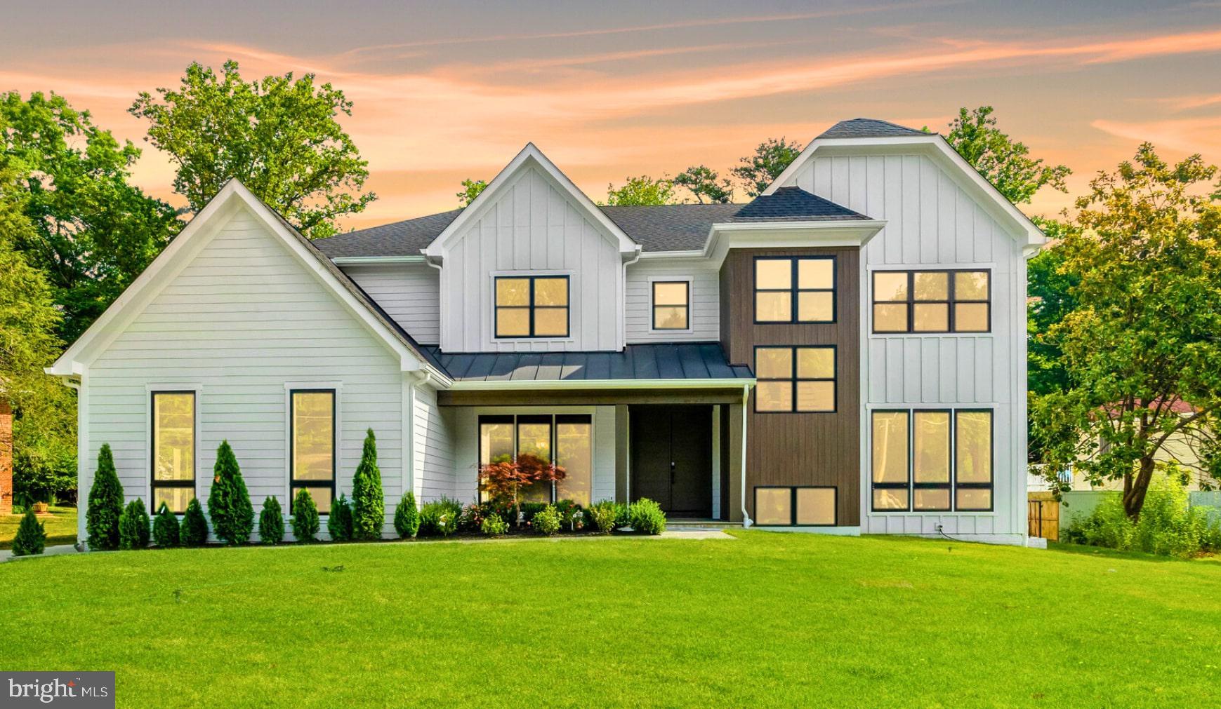 WESTBRIAR COUNTRY CLUB MANOR - Residential