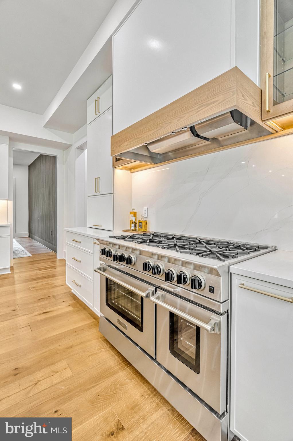 WESTBRIAR COUNTRY CLUB MANOR - Residential
