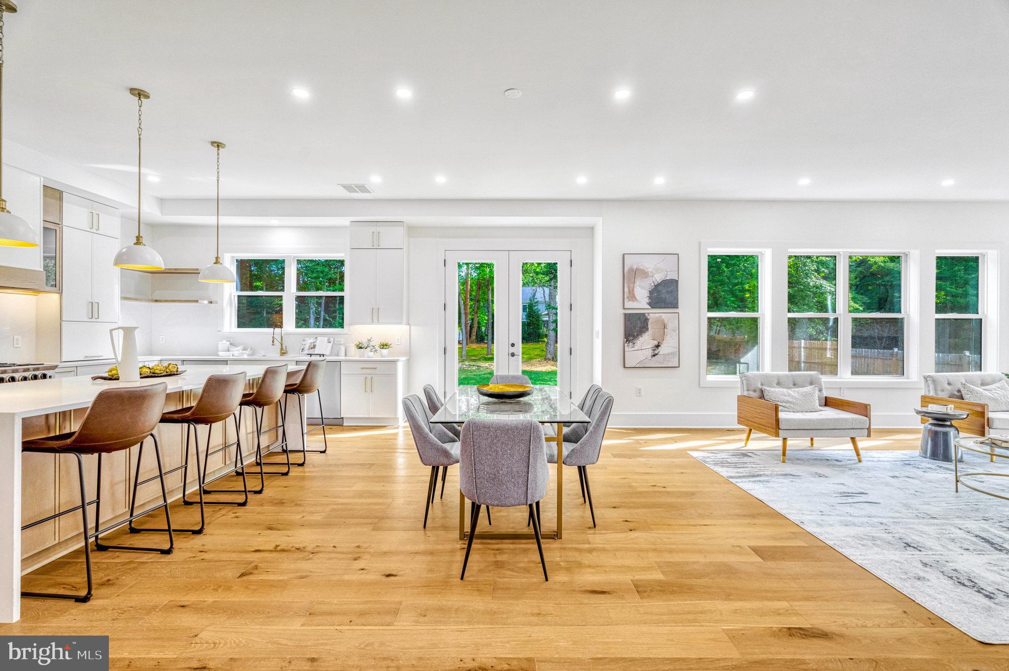 WESTBRIAR COUNTRY CLUB MANOR - Residential