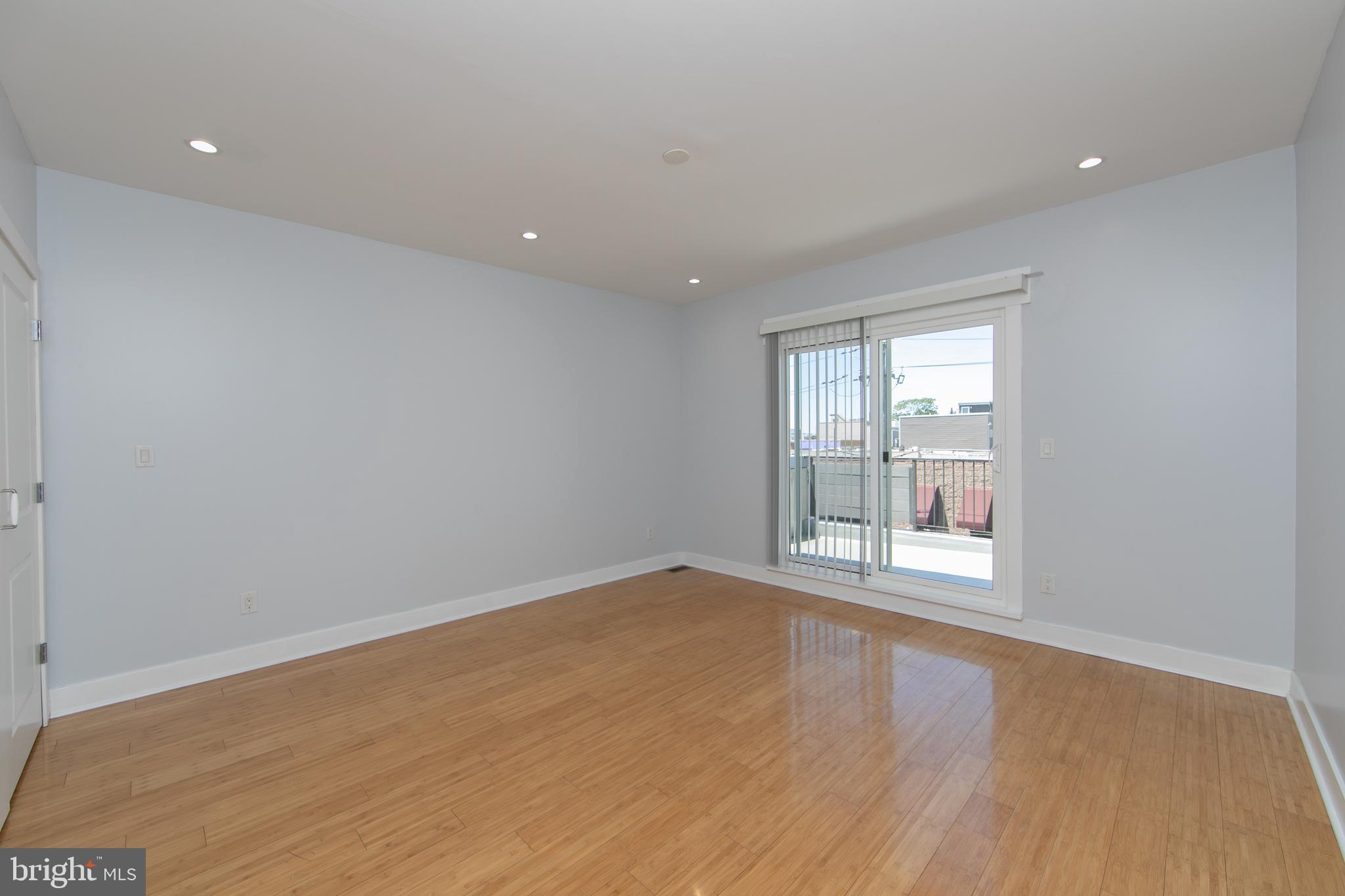 POINT BREEZE - Residential