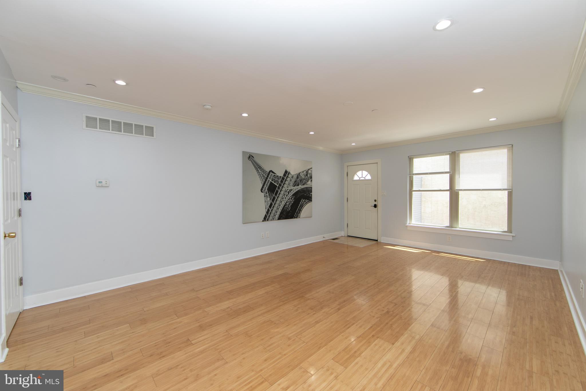 POINT BREEZE - Residential