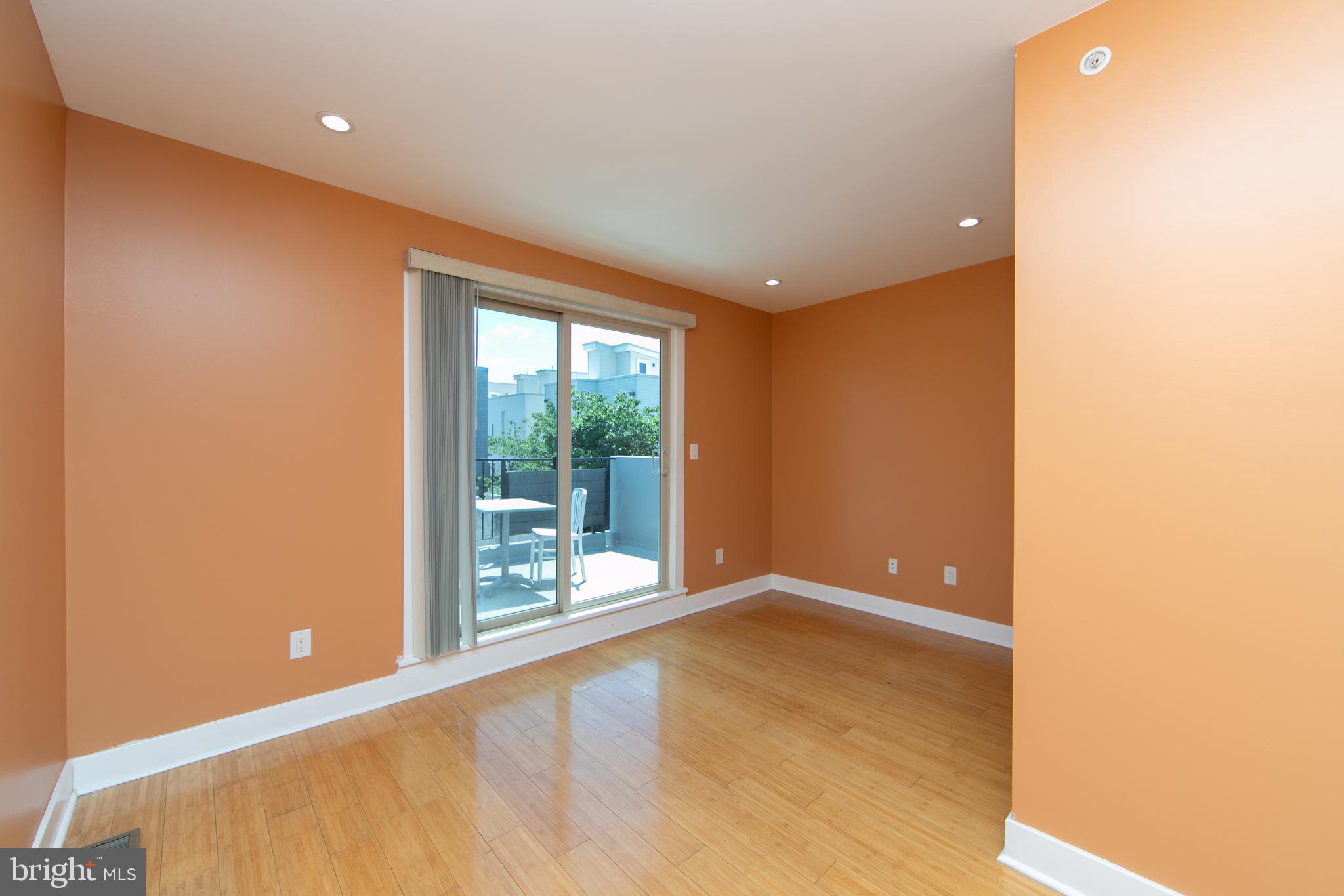 POINT BREEZE - Residential
