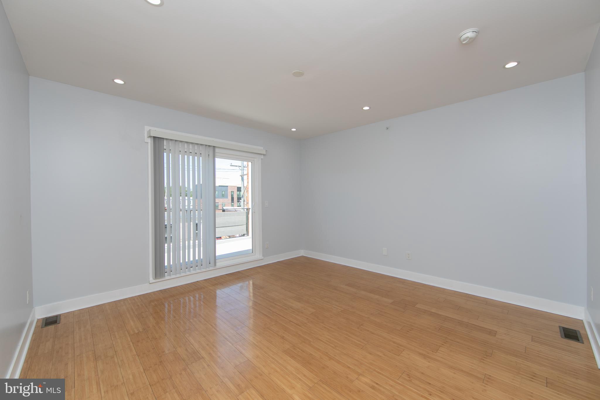 POINT BREEZE - Residential
