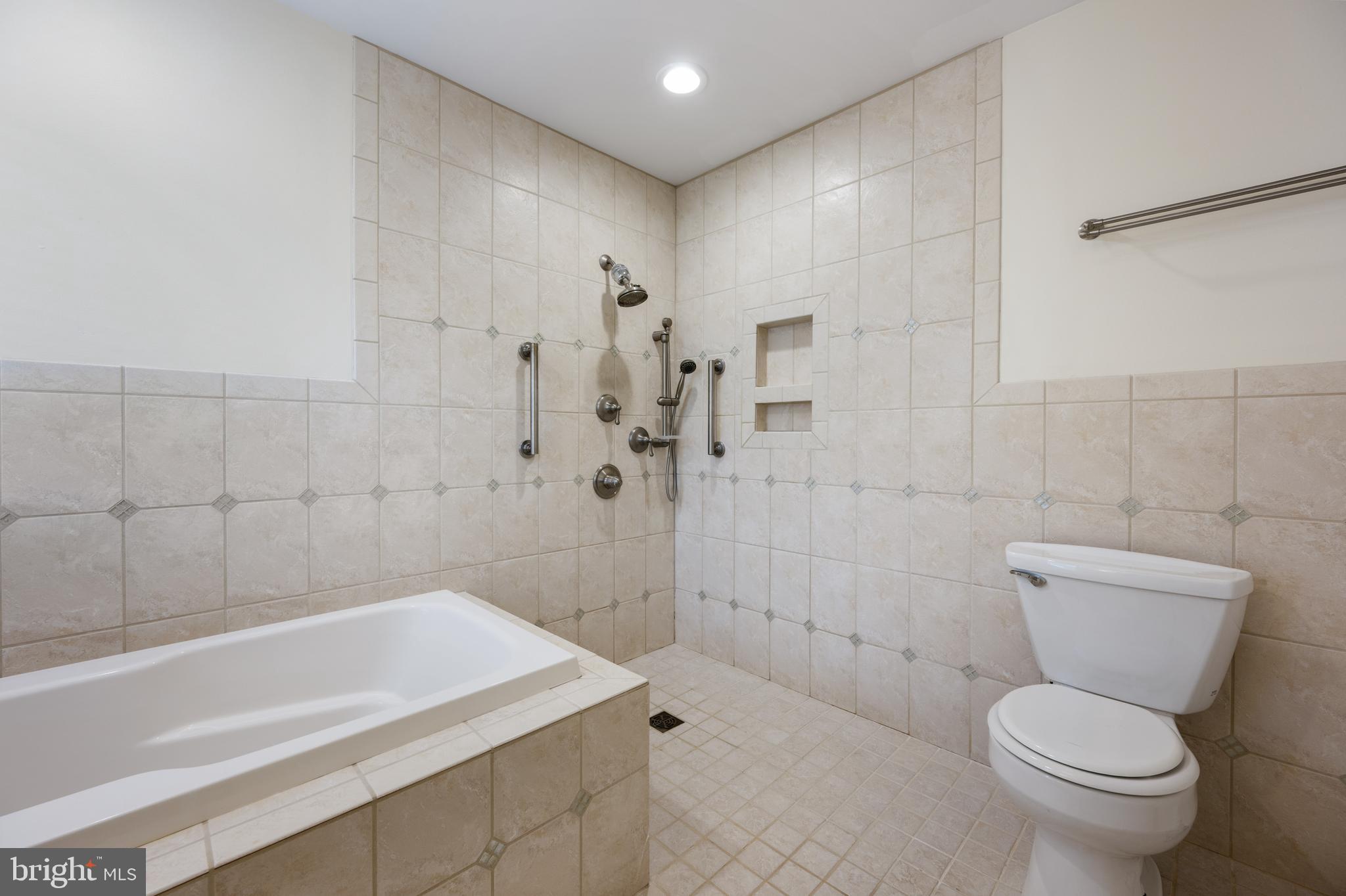 SEABREEZE DEV - Residential