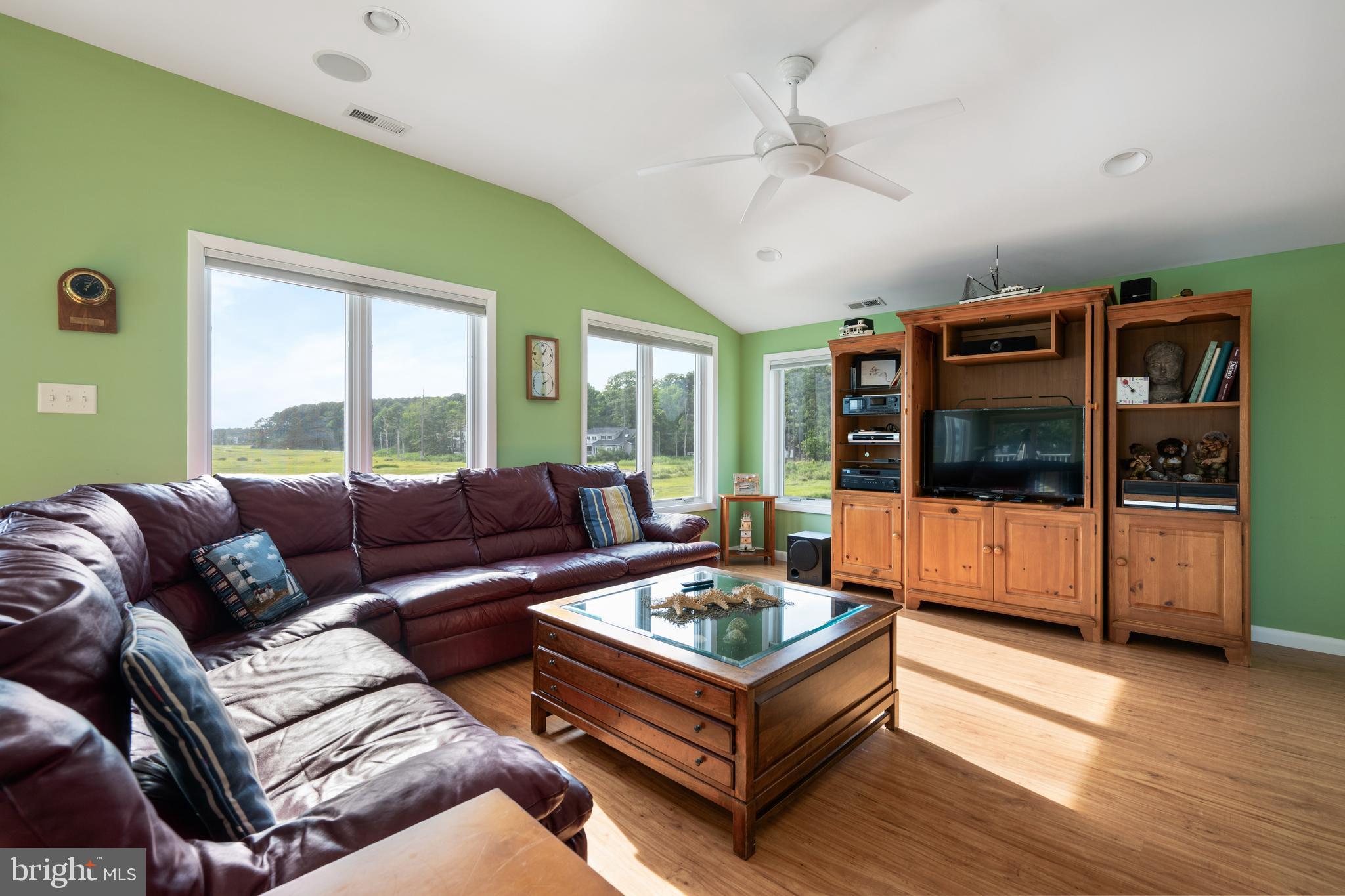 SEABREEZE DEV - Residential
