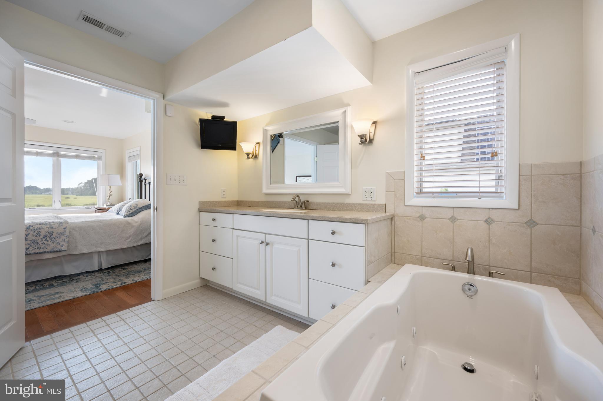 SEABREEZE DEV - Residential