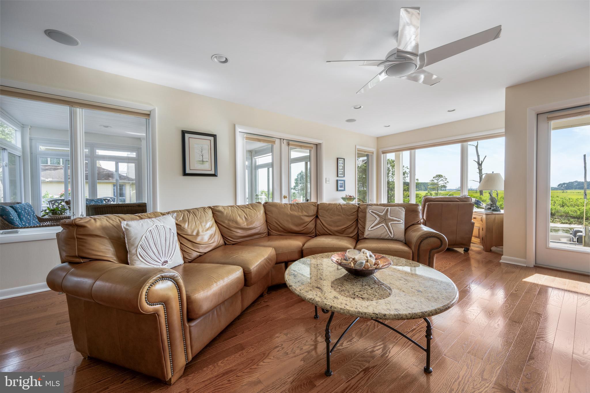 SEABREEZE DEV - Residential