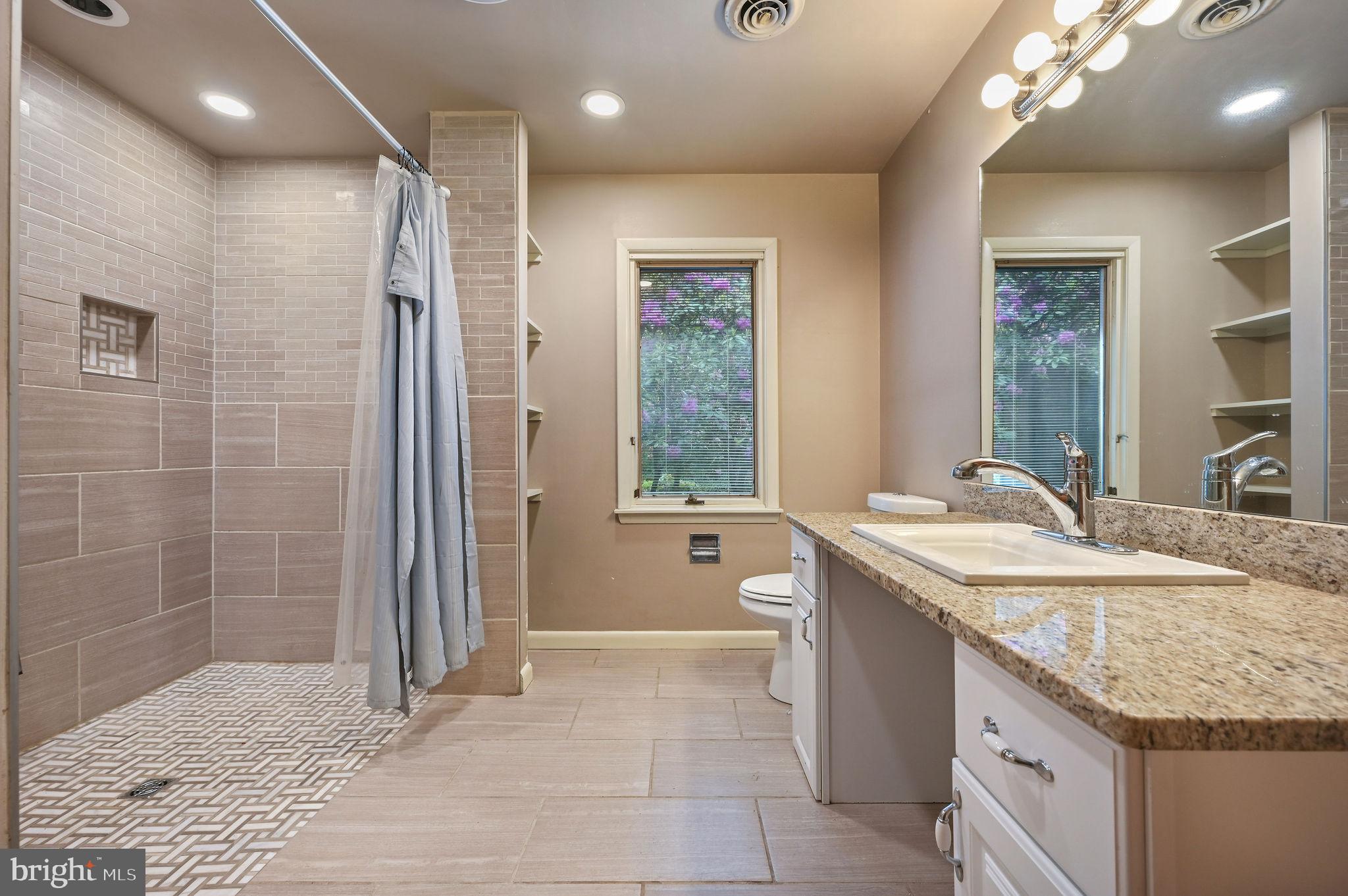 MEADOWGLEN - Residential Lease