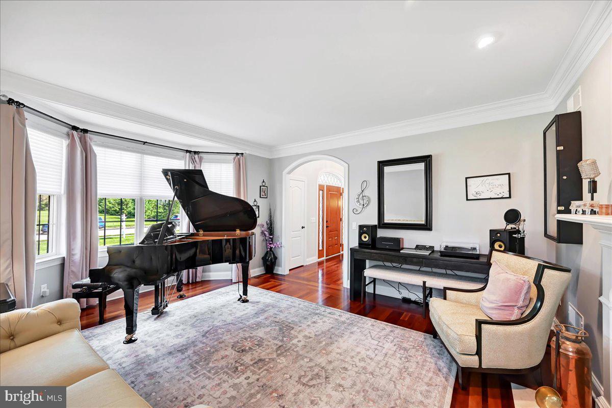THORNHILL - Residential