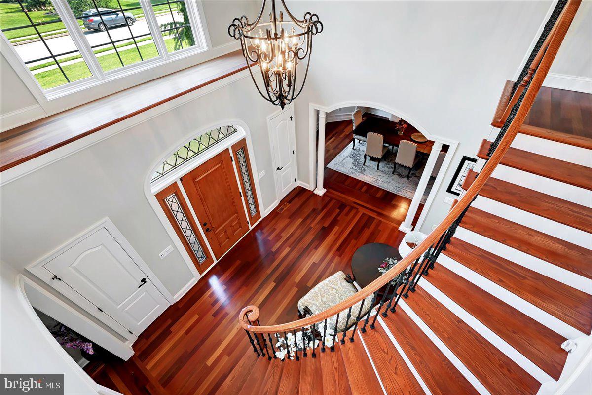 THORNHILL - Residential