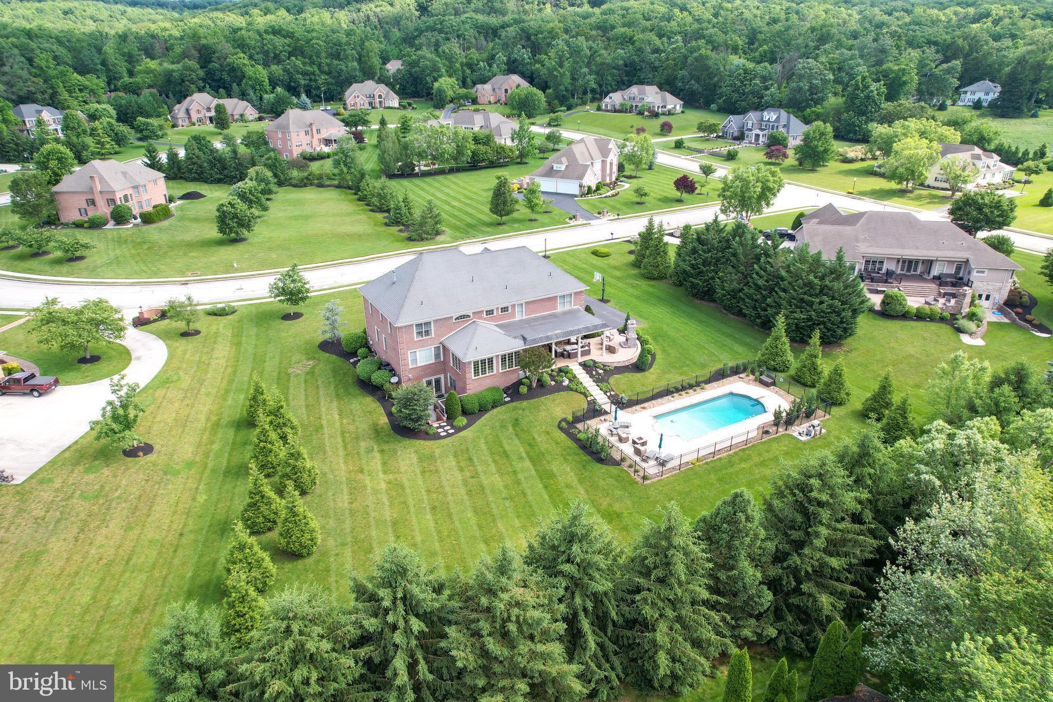 THORNHILL - Residential
