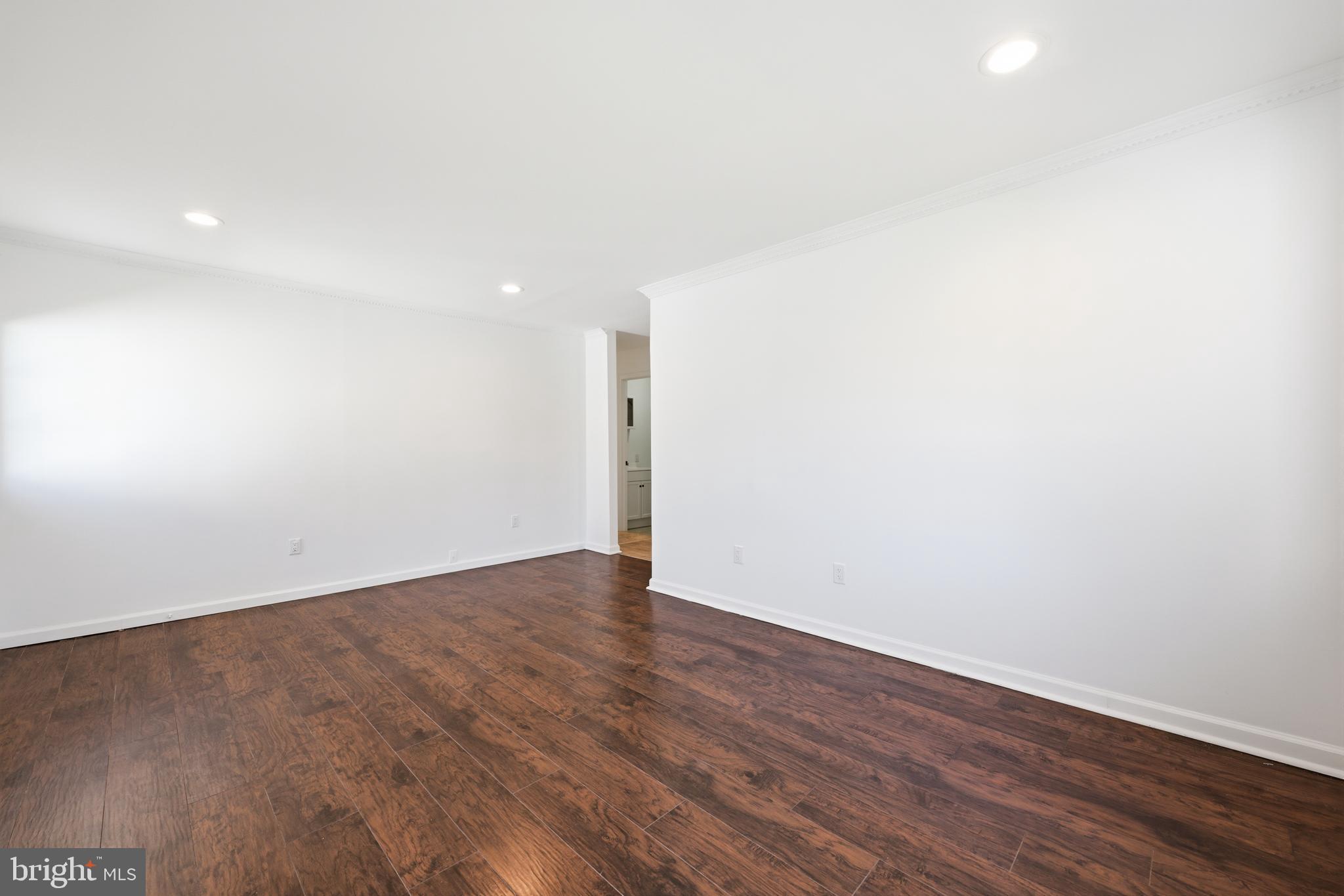INDIAN CREEK - Residential
