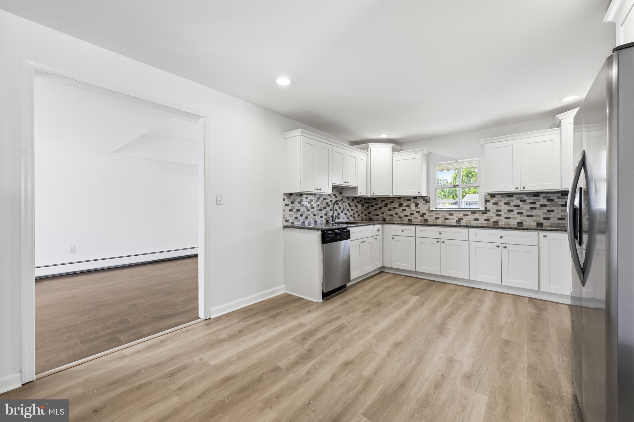 INDIAN CREEK - Residential