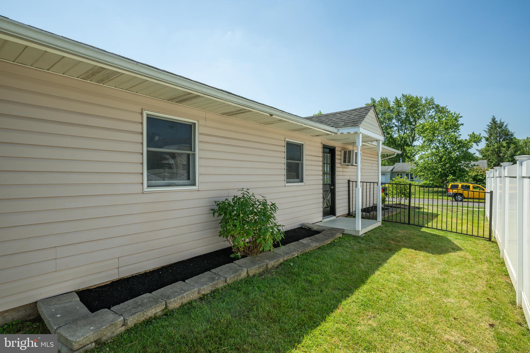 INDIAN CREEK - Residential