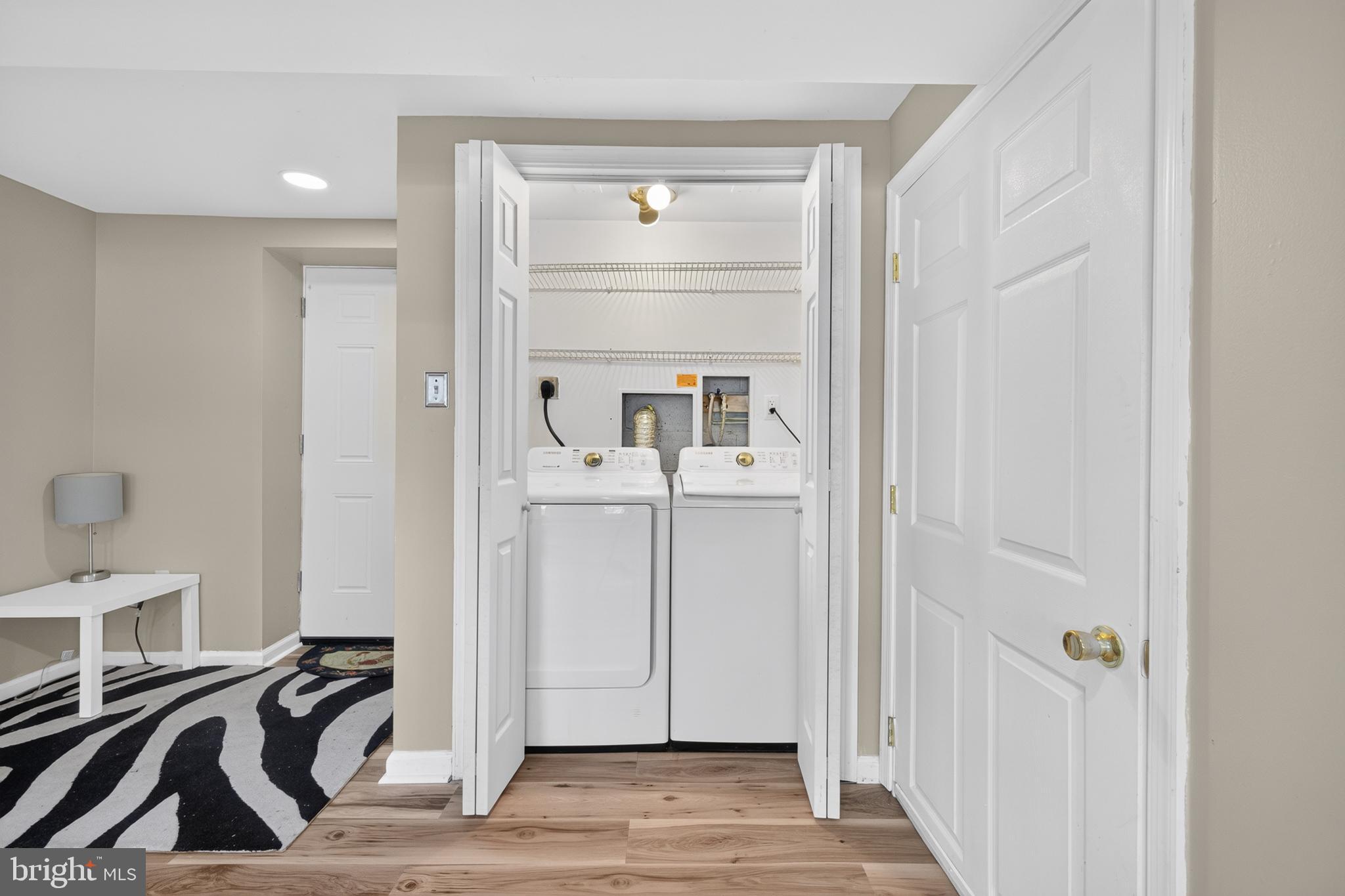 NEWARK OAKS - Residential