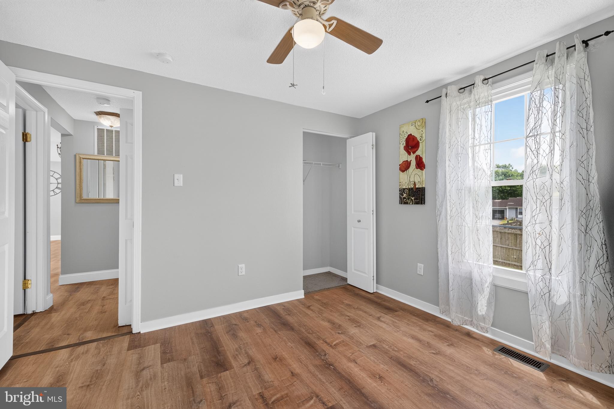NEWARK OAKS - Residential
